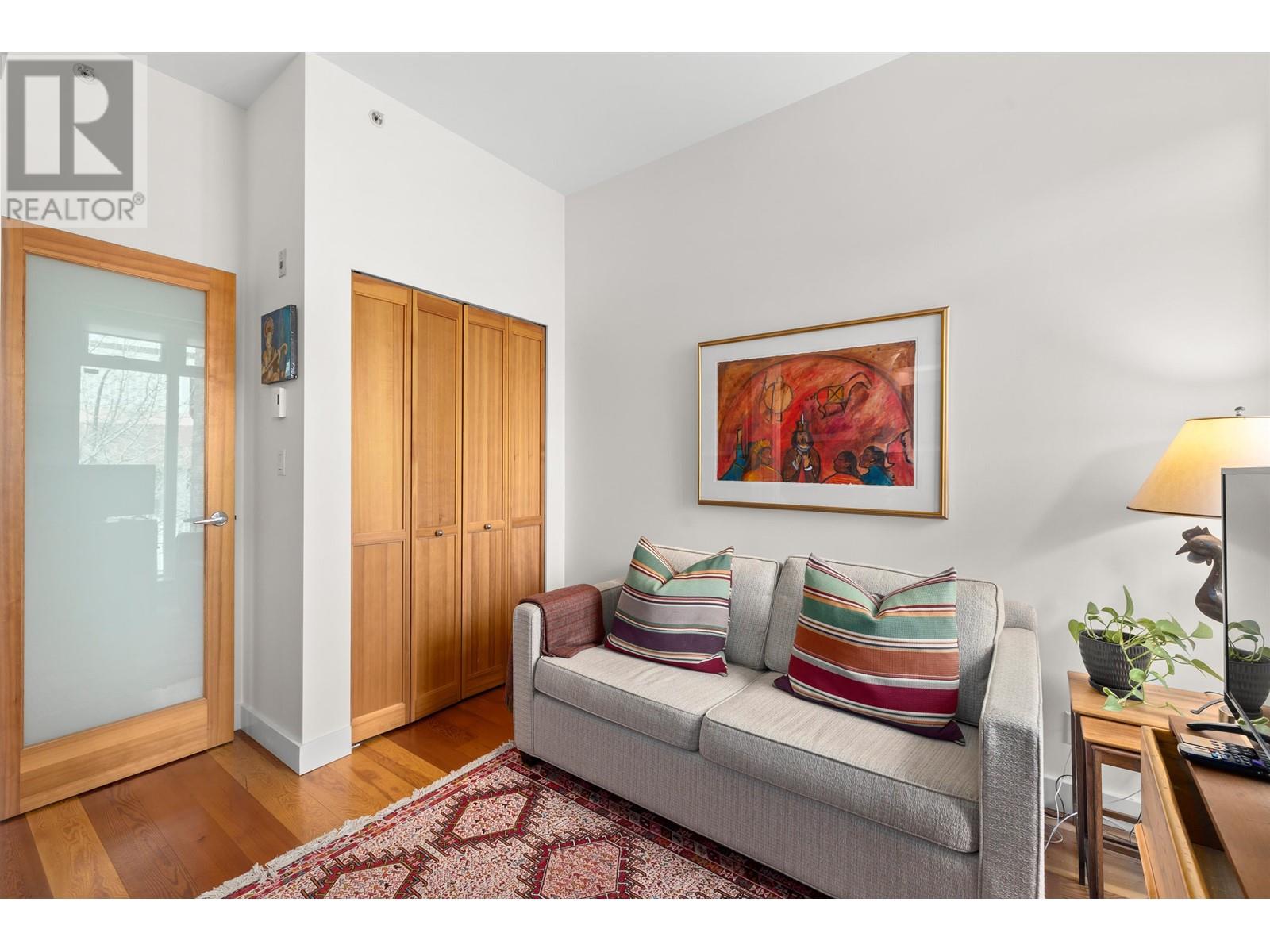 Listing Picture 10 of 40 : 201 2515 ONTARIO STREET, Vancouver / 溫哥華 - 魯藝地產 Yvonne Lu Group - MLS Medallion Club Member