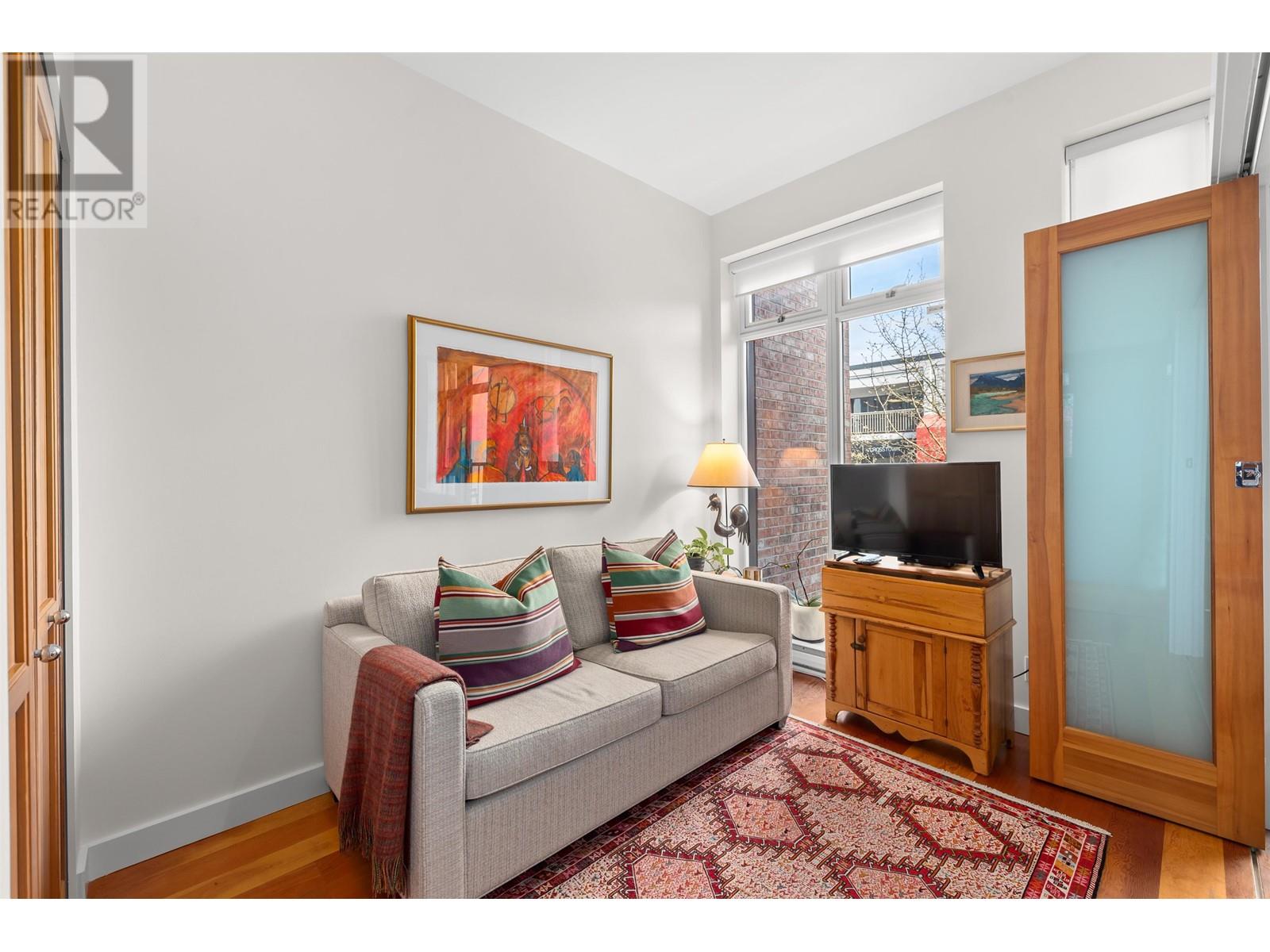 Listing Picture 11 of 40 : 201 2515 ONTARIO STREET, Vancouver / 溫哥華 - 魯藝地產 Yvonne Lu Group - MLS Medallion Club Member