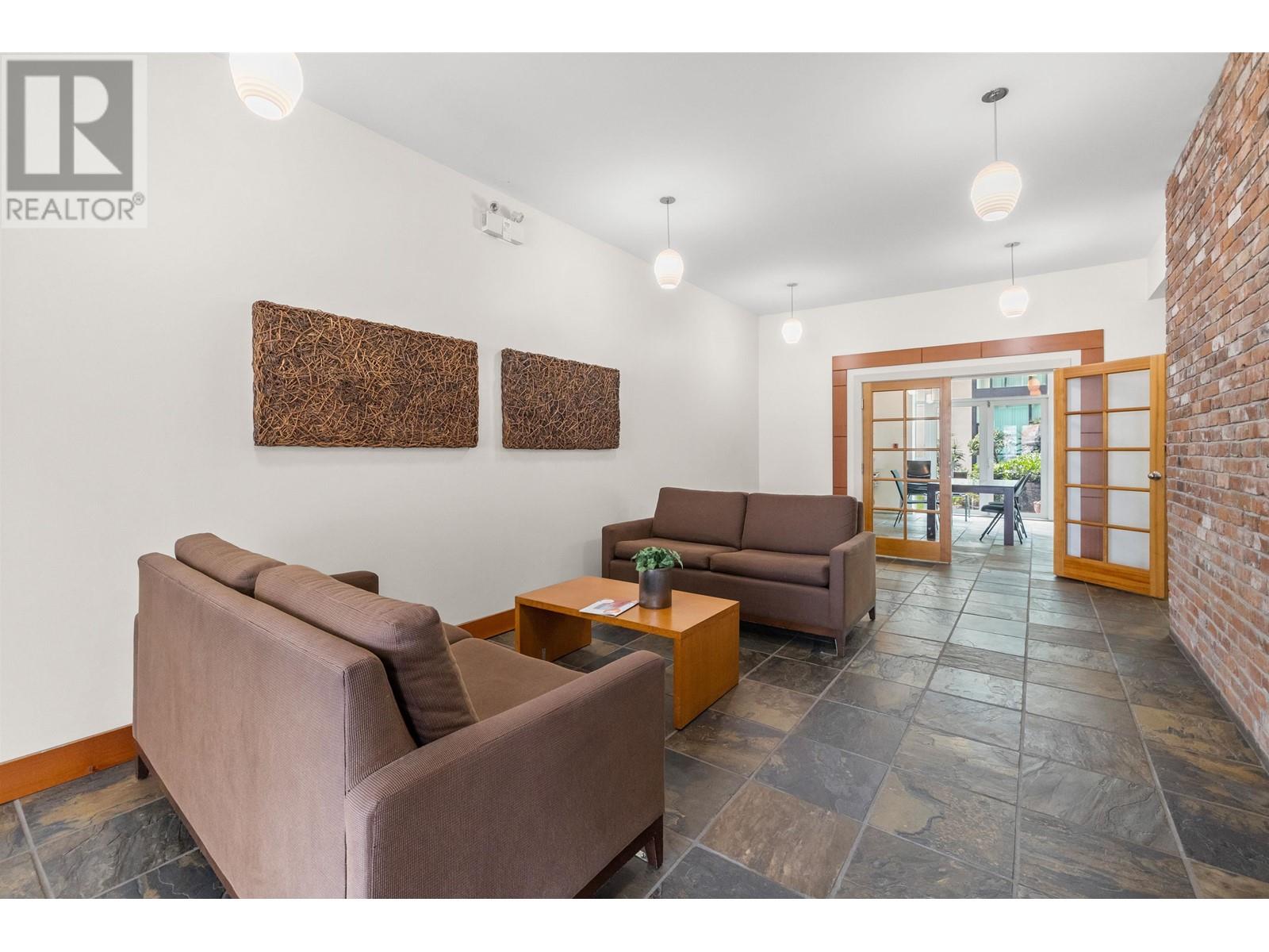 Listing Picture 35 of 40 : 201 2515 ONTARIO STREET, Vancouver / 溫哥華 - 魯藝地產 Yvonne Lu Group - MLS Medallion Club Member