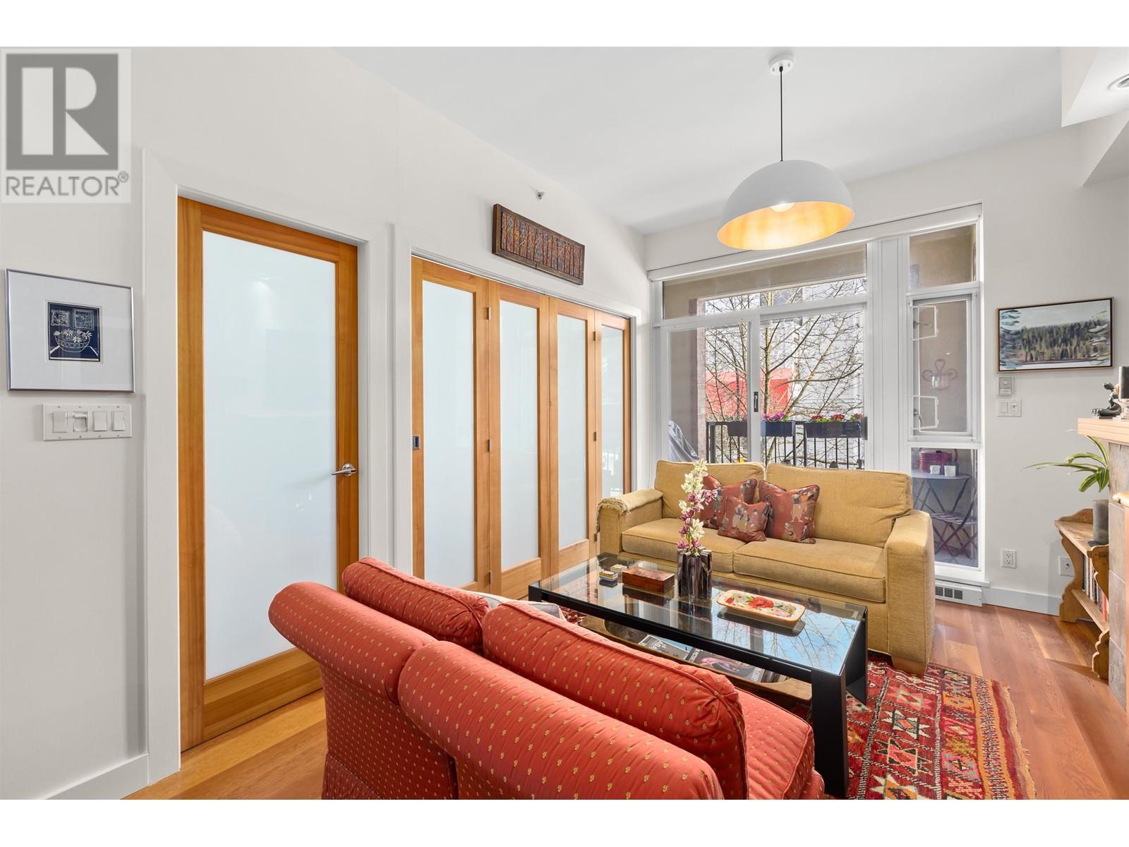 Listing Picture 5 of 40 : 201 2515 ONTARIO STREET, Vancouver / 溫哥華 - 魯藝地產 Yvonne Lu Group - MLS Medallion Club Member