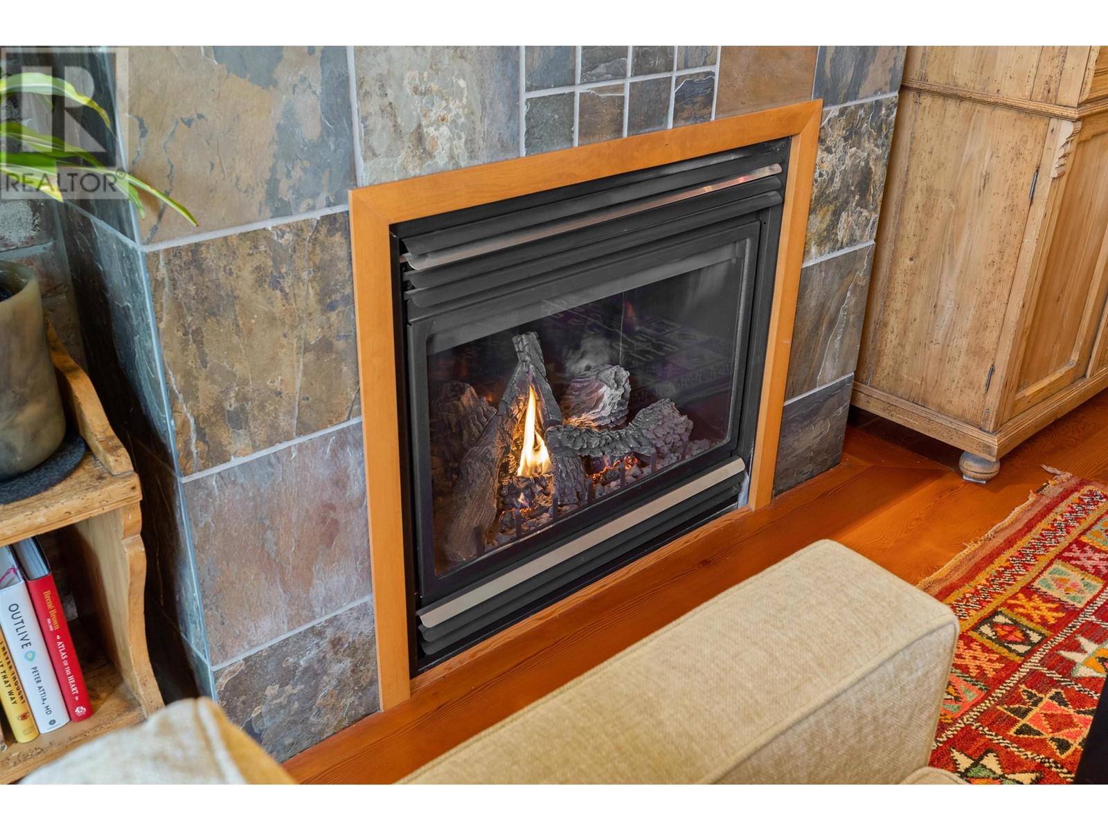 Listing Picture 7 of 40 : 201 2515 ONTARIO STREET, Vancouver / 溫哥華 - 魯藝地產 Yvonne Lu Group - MLS Medallion Club Member