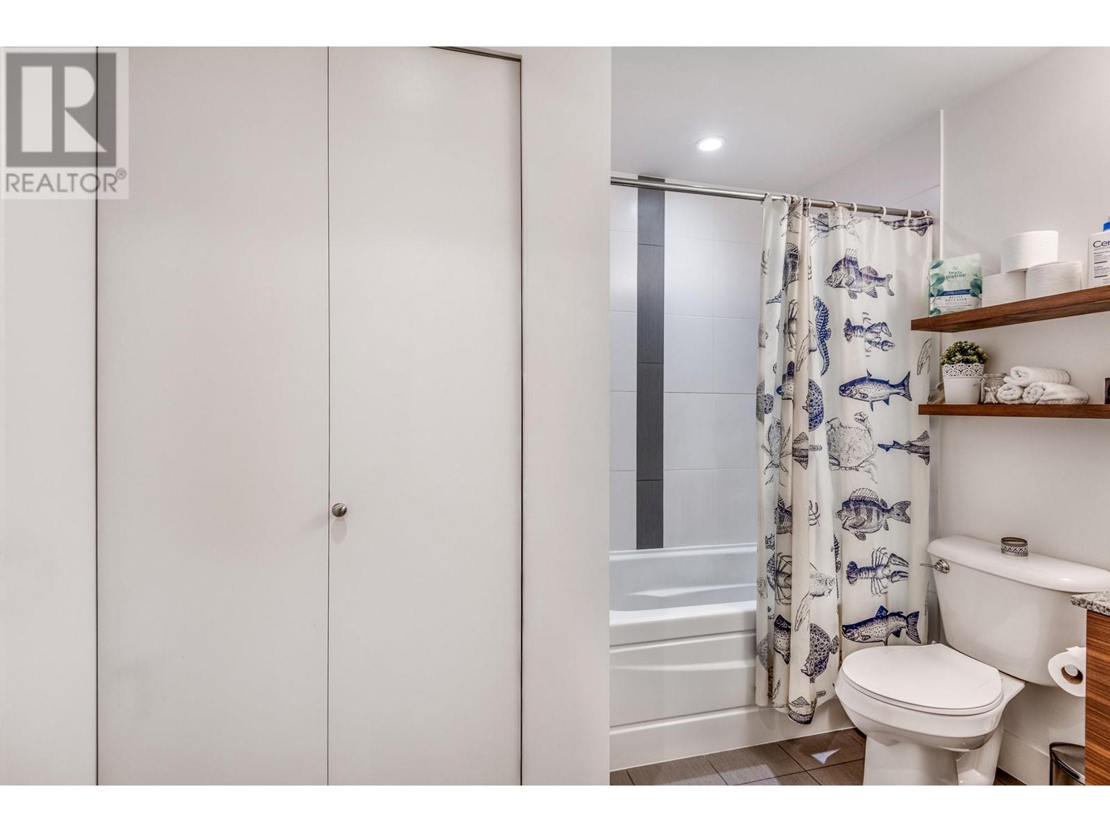 Listing Picture 15 of 34 : 220 5788 SIDLEY STREET, Burnaby / 本拿比 - 魯藝地產 Yvonne Lu Group - MLS Medallion Club Member