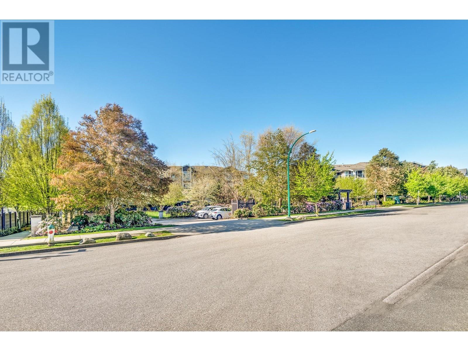 Listing Picture 22 of 34 : 220 5788 SIDLEY STREET, Burnaby / 本拿比 - 魯藝地產 Yvonne Lu Group - MLS Medallion Club Member