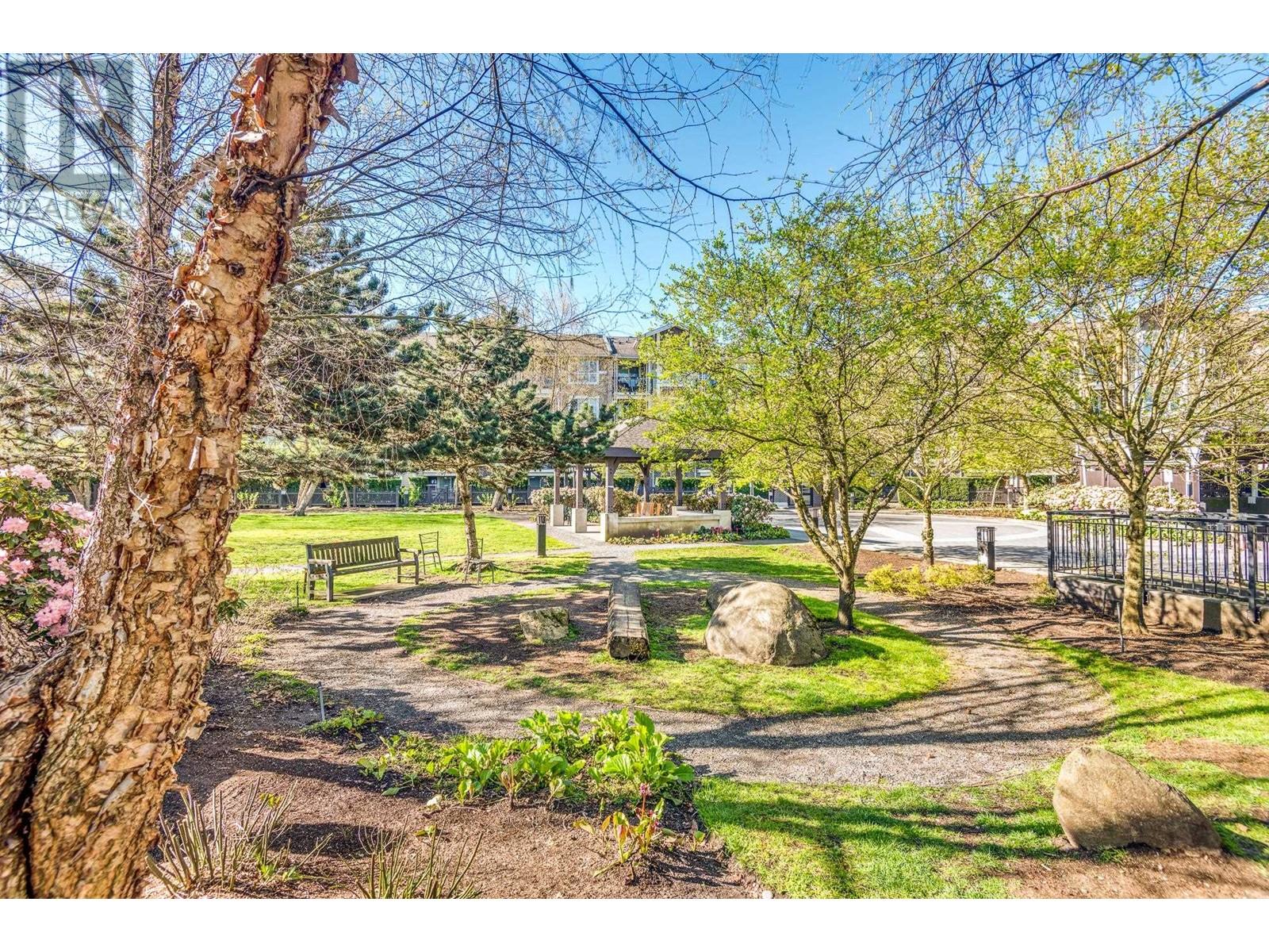 Listing Picture 25 of 34 : 220 5788 SIDLEY STREET, Burnaby / 本拿比 - 魯藝地產 Yvonne Lu Group - MLS Medallion Club Member