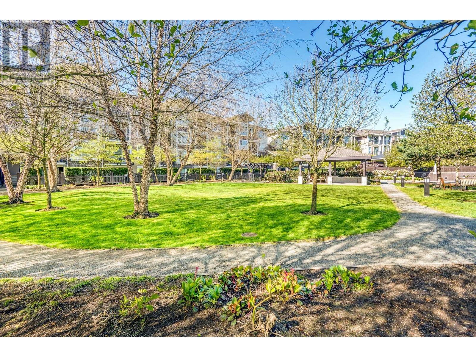 Listing Picture 27 of 34 : 220 5788 SIDLEY STREET, Burnaby / 本拿比 - 魯藝地產 Yvonne Lu Group - MLS Medallion Club Member