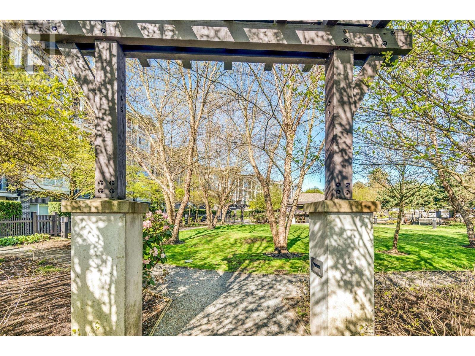 Listing Picture 28 of 34 : 220 5788 SIDLEY STREET, Burnaby / 本拿比 - 魯藝地產 Yvonne Lu Group - MLS Medallion Club Member