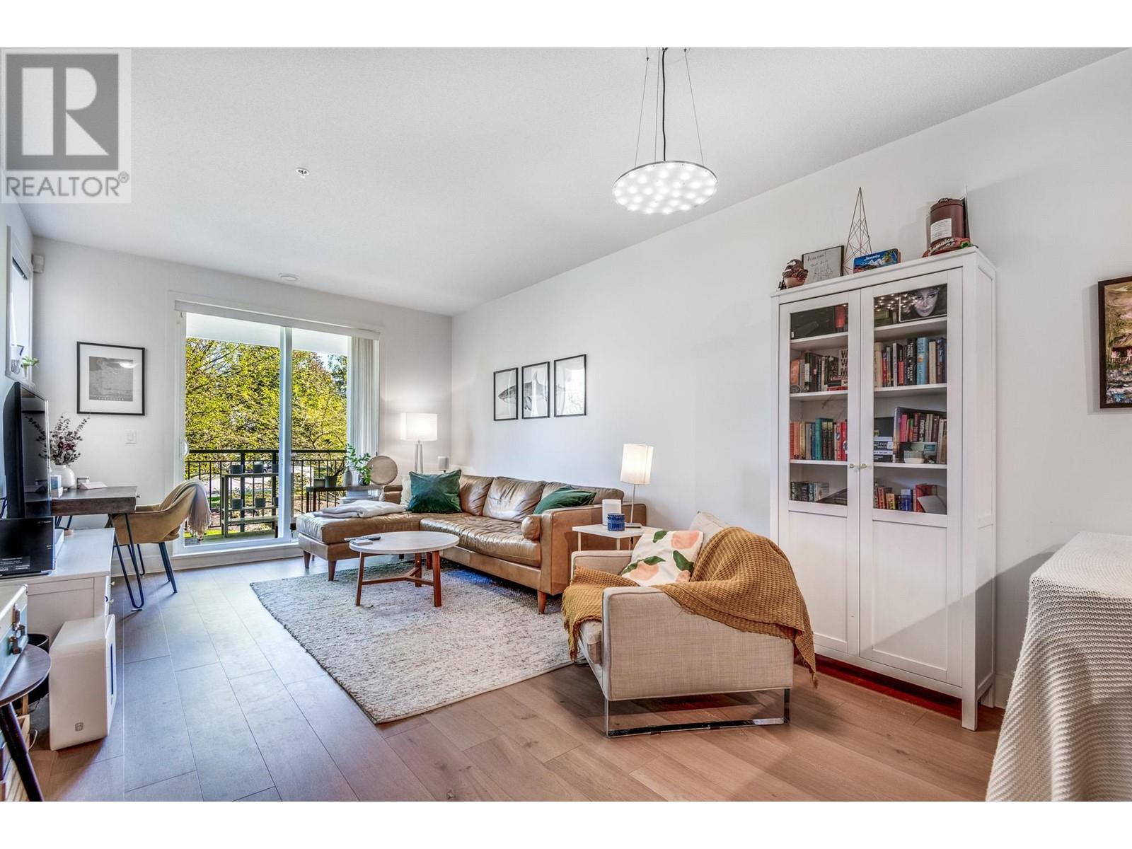 Listing Picture 6 of 34 : 220 5788 SIDLEY STREET, Burnaby / 本拿比 - 魯藝地產 Yvonne Lu Group - MLS Medallion Club Member