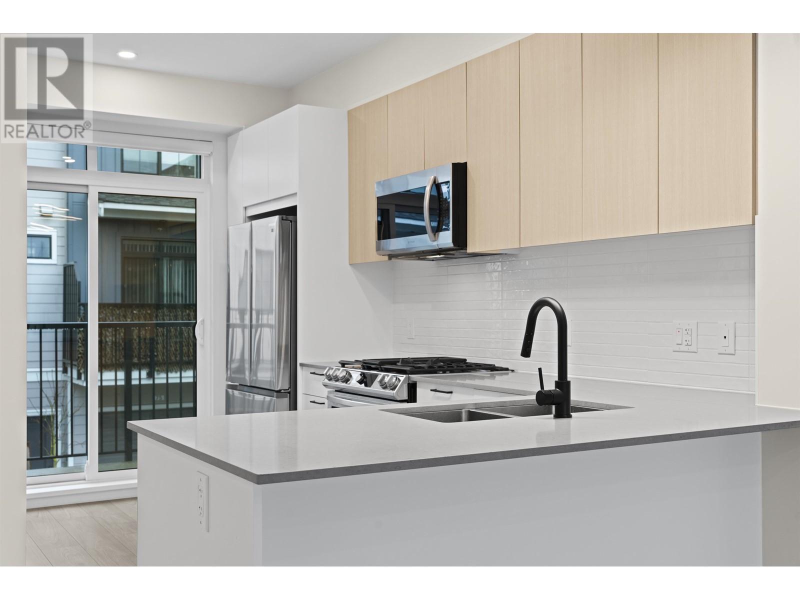 31 488 Furness Street, New Westminster, British Columbia  V3M 0M1 - Photo 4 - R2972406
