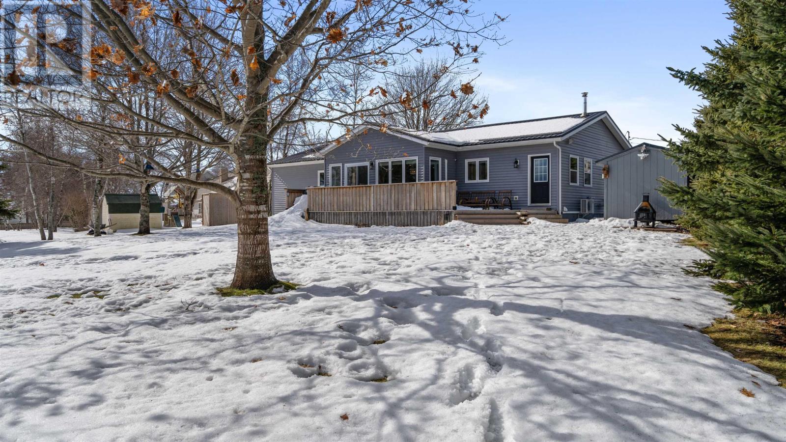 9 Forest Glen Court, Amherst, Nova Scotia  B4H 4T5 - Photo 4 - 202503984