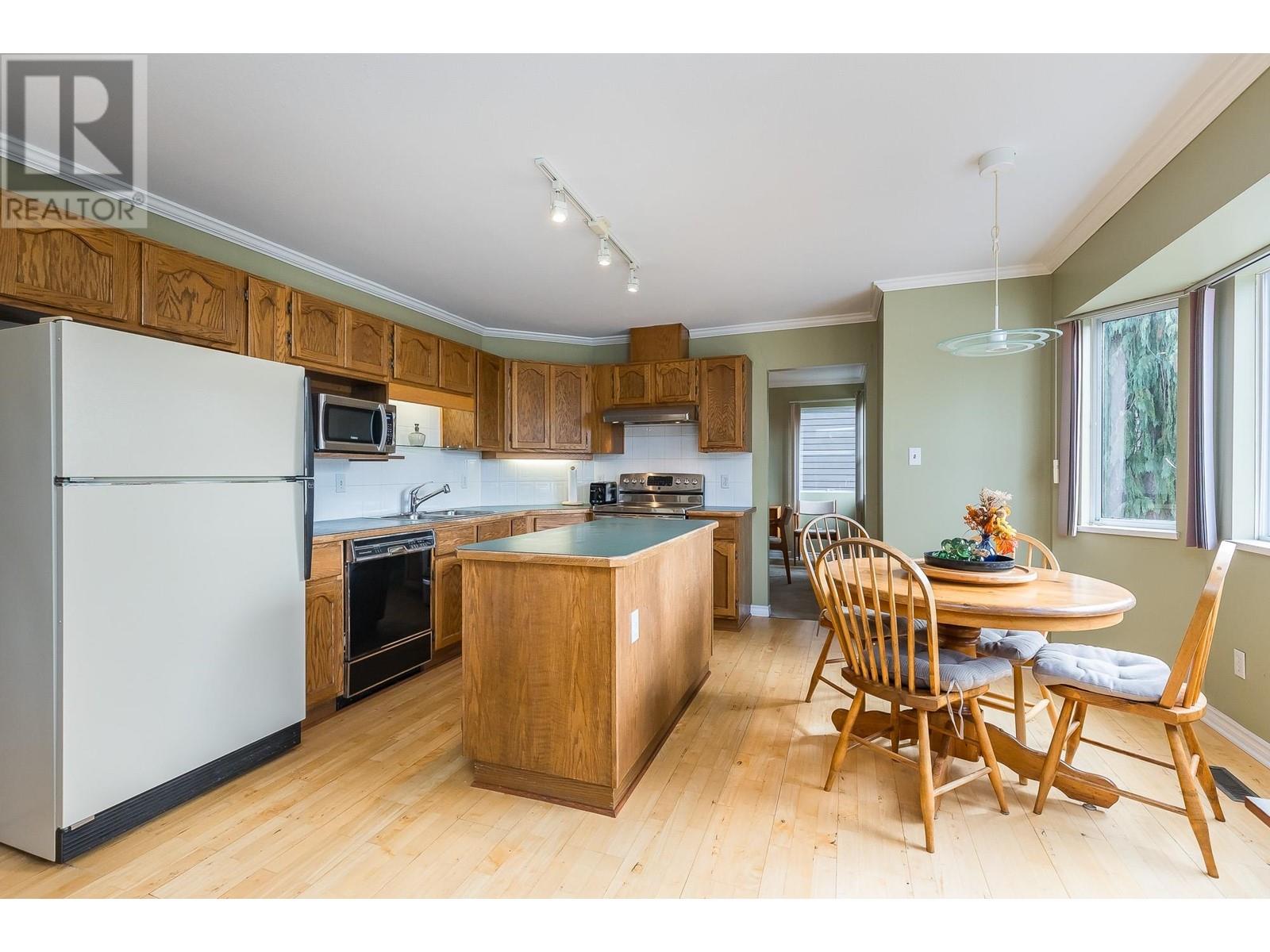 23519 Tamarack Lane, Maple Ridge, British Columbia  V2W 1B1 - Photo 5 - R2972334