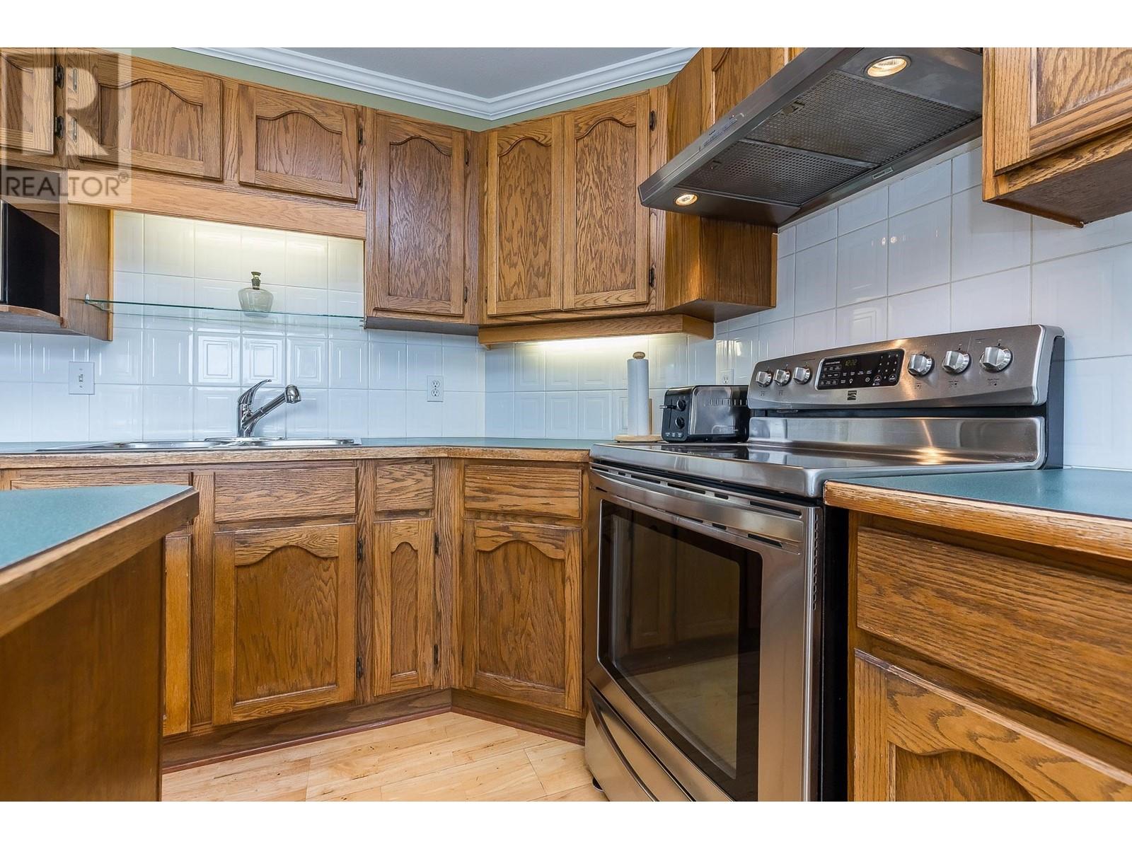 23519 Tamarack Lane, Maple Ridge, British Columbia  V2W 1B1 - Photo 7 - R2972334