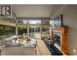 6032 GLENWYND PLACE, West Vancouver, British Columbia