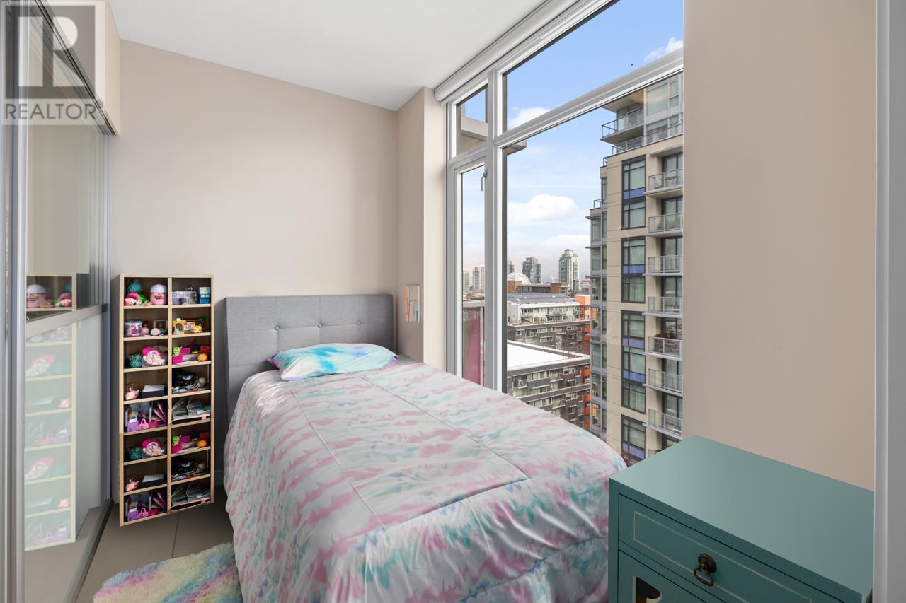 Listing Picture 4 of 25 : 1101 1708 COLUMBIA STREET, Vancouver / 溫哥華 - 魯藝地產 Yvonne Lu Group - MLS Medallion Club Member