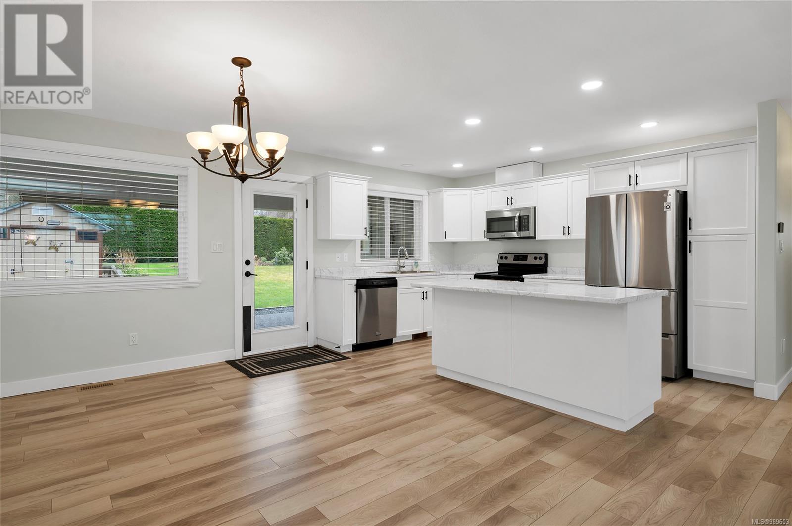 Property at 1117 Cordero Cres image 2