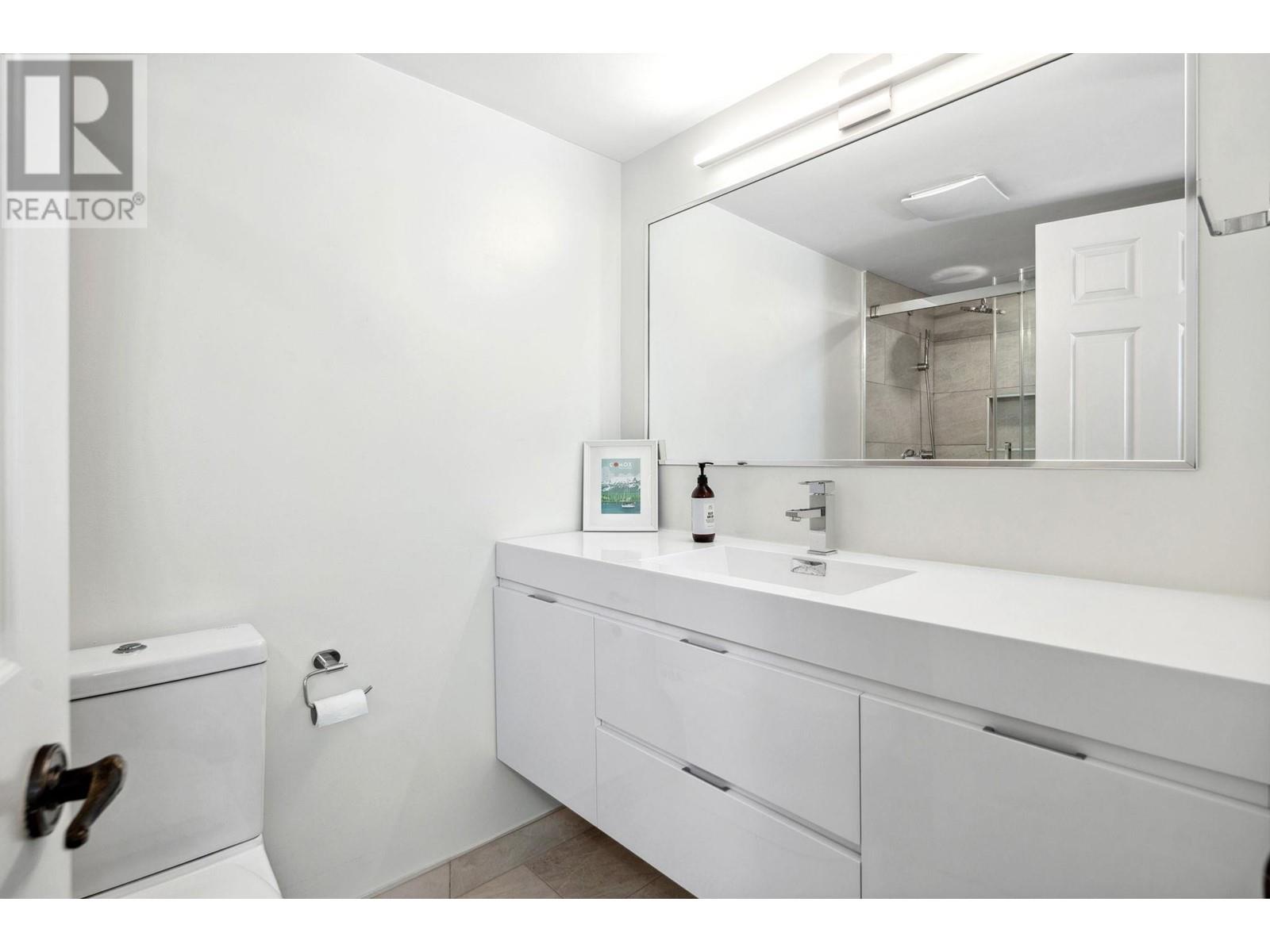 Listing Picture 22 of 30 : 403 1405 W 15TH AVENUE, Vancouver / 溫哥華 - 魯藝地產 Yvonne Lu Group - MLS Medallion Club Member