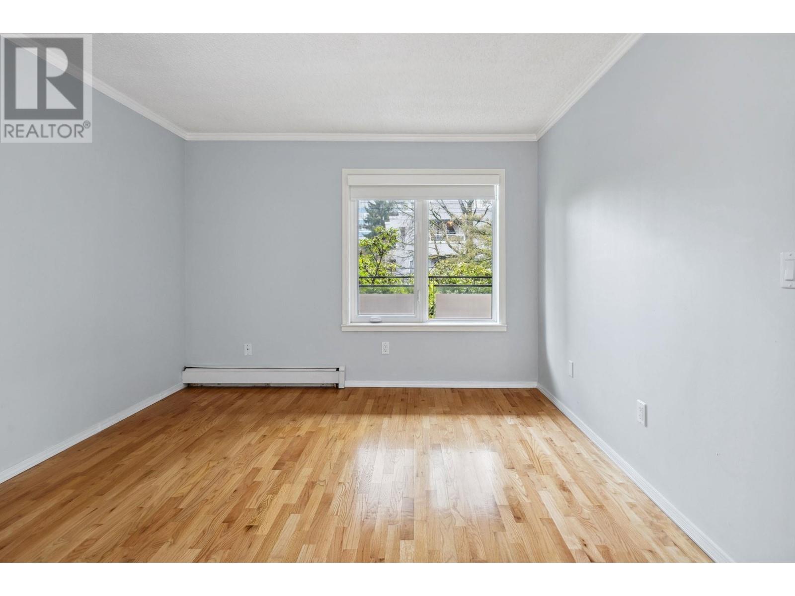 Listing Picture 11 of 30 : 403 1405 W 15TH AVENUE, Vancouver / 溫哥華 - 魯藝地產 Yvonne Lu Group - MLS Medallion Club Member