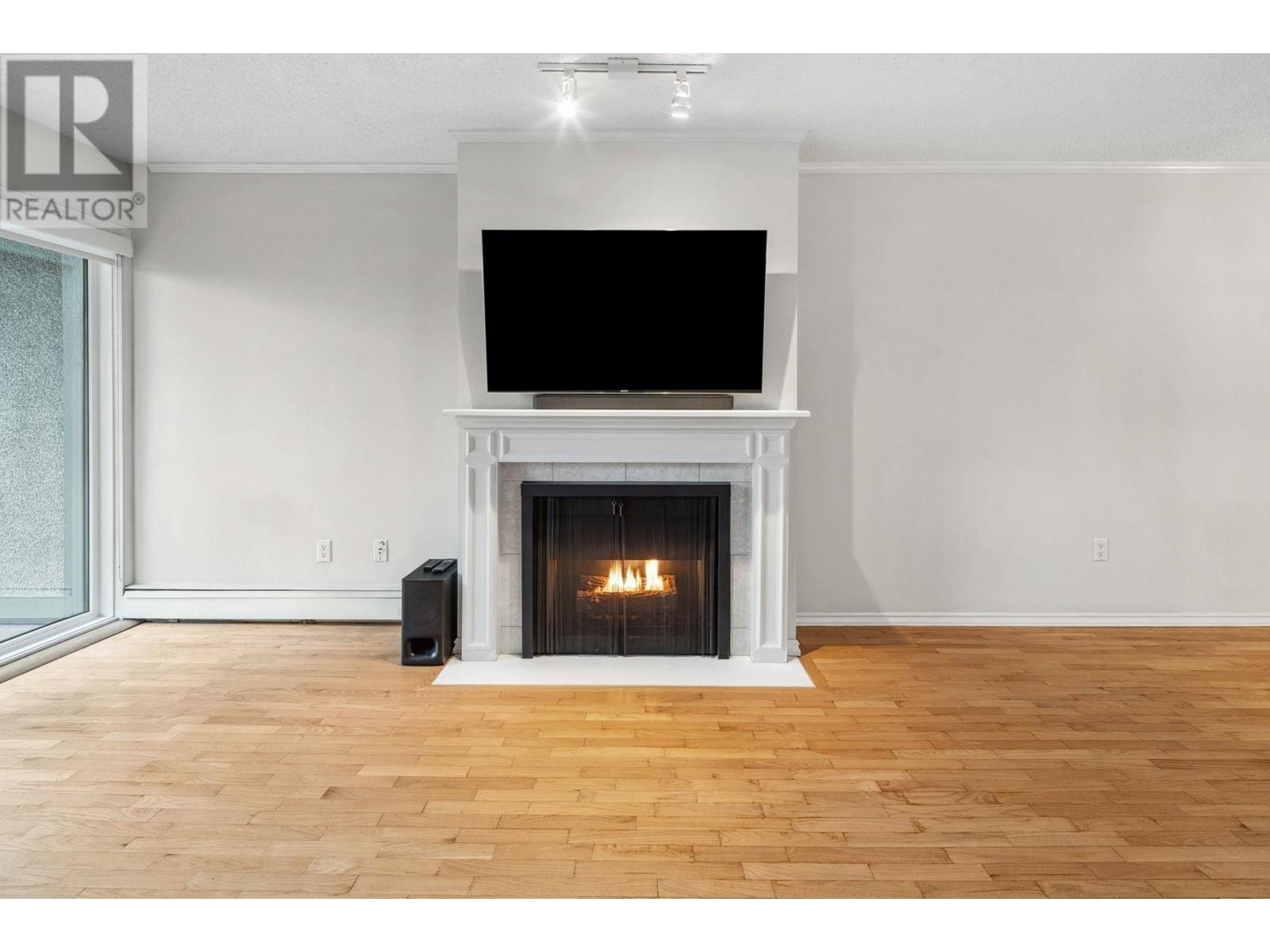 Listing Picture 8 of 30 : 403 1405 W 15TH AVENUE, Vancouver / 溫哥華 - 魯藝地產 Yvonne Lu Group - MLS Medallion Club Member