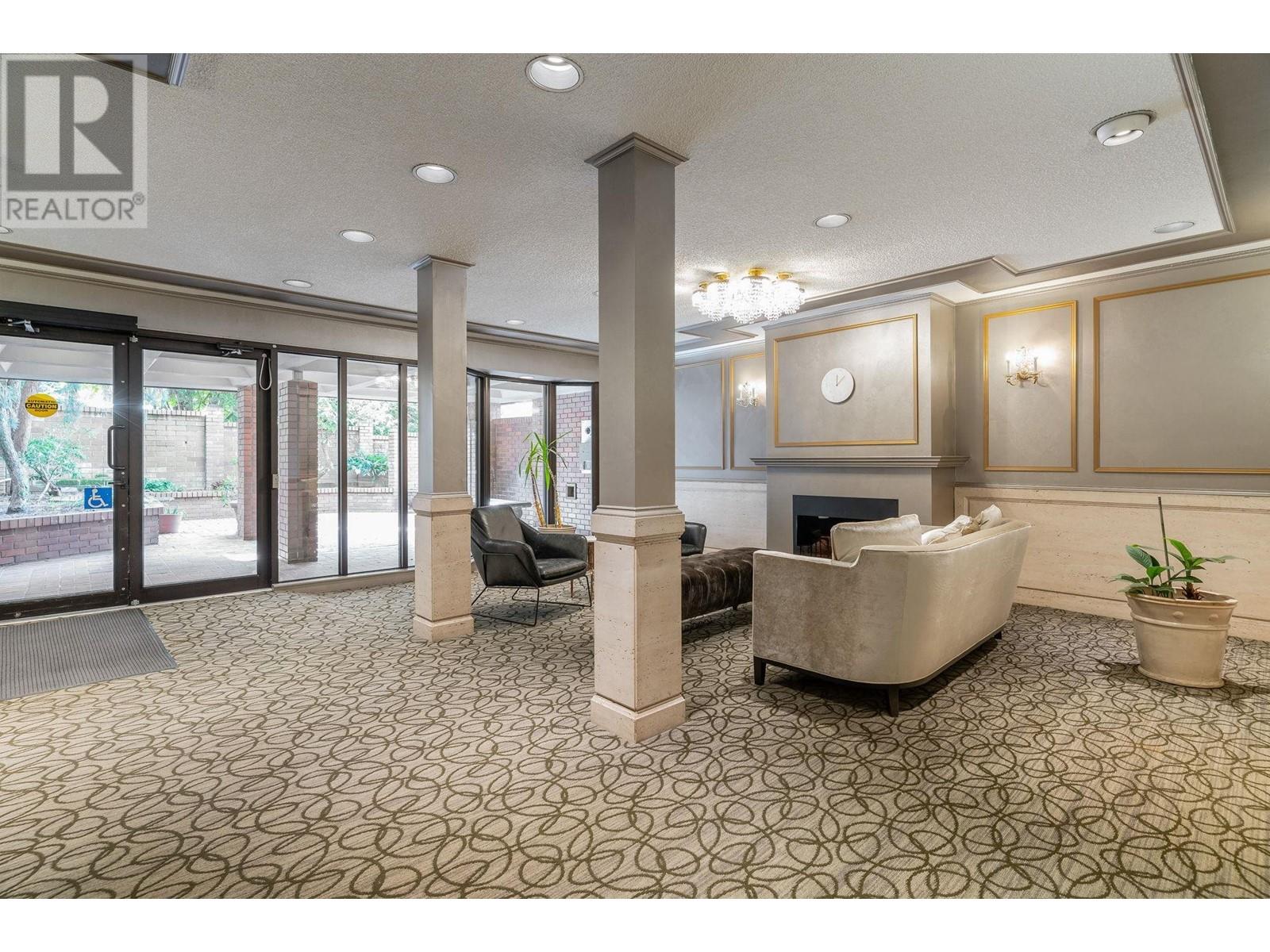 Listing Picture 3 of 30 : 403 1405 W 15TH AVENUE, Vancouver / 溫哥華 - 魯藝地產 Yvonne Lu Group - MLS Medallion Club Member