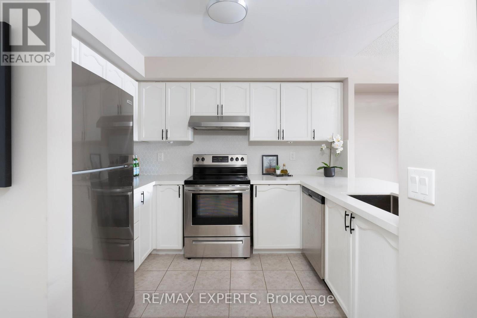 Property at 212 - 8026 KIPLING AVENUE image 5