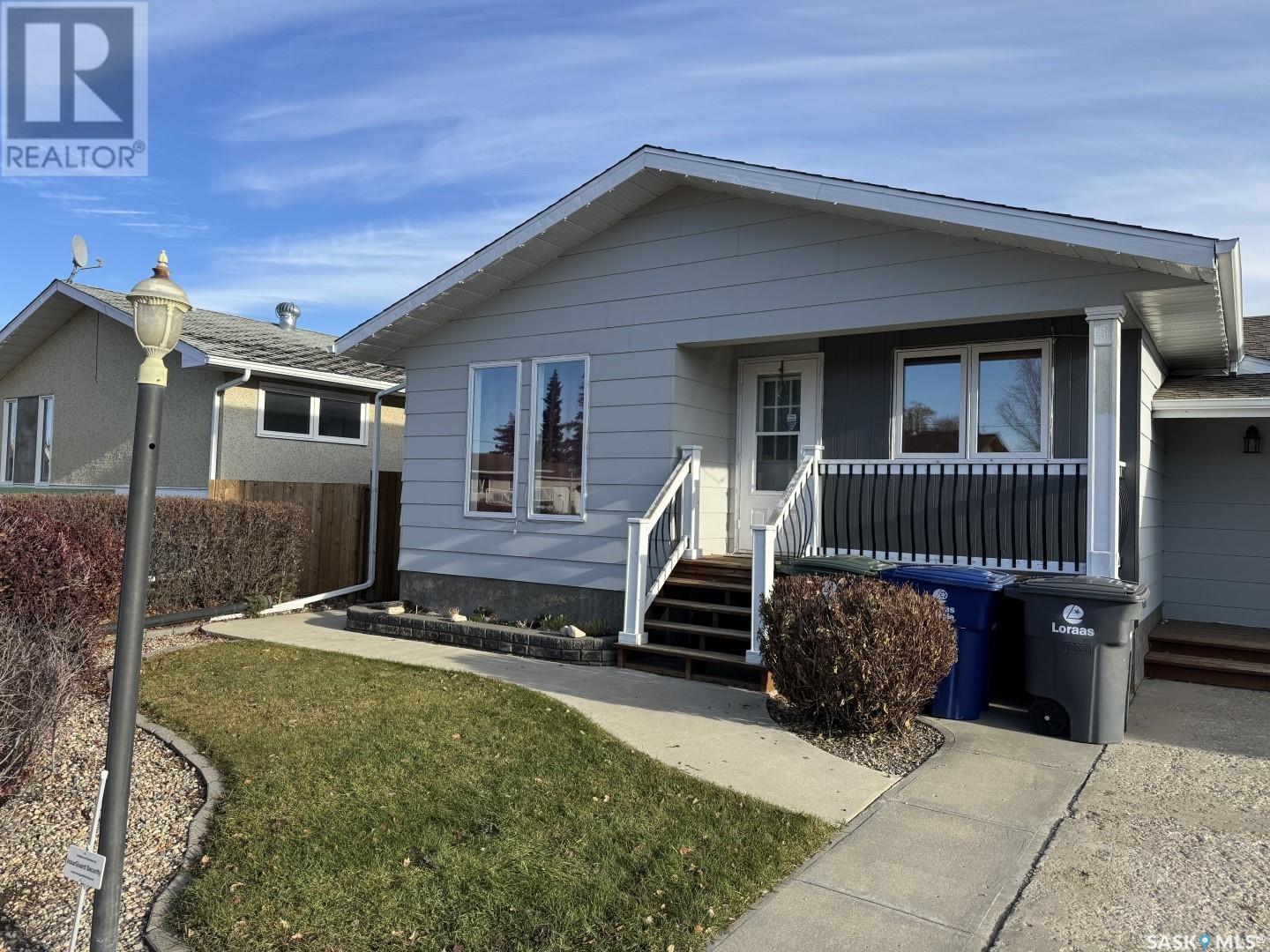 504 2nd Street W, Wilkie, Saskatchewan  S0K 4W0 - Photo 2 - SK996956