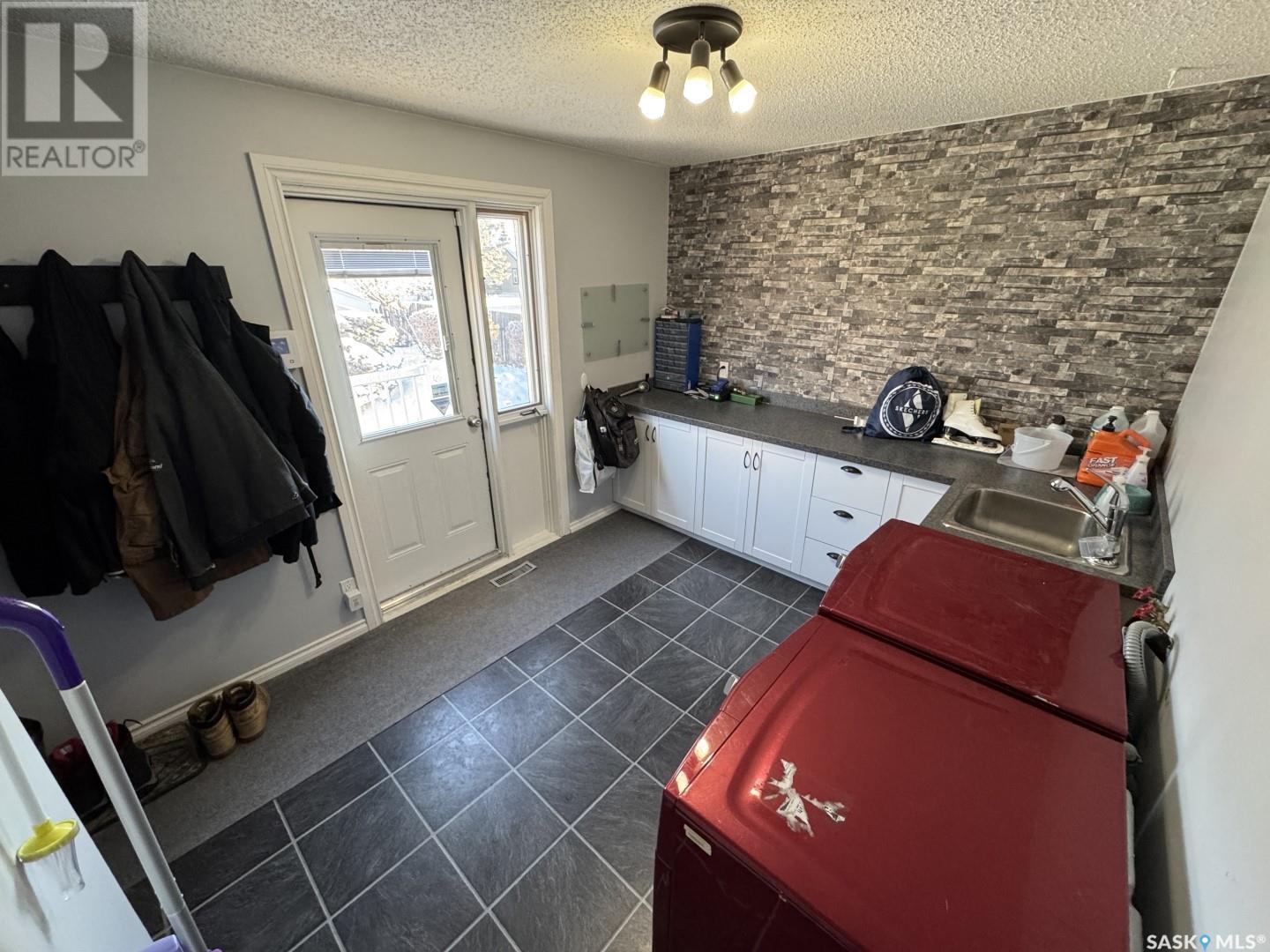 504 2nd Street W, Wilkie, Saskatchewan  S0K 4W0 - Photo 20 - SK996956