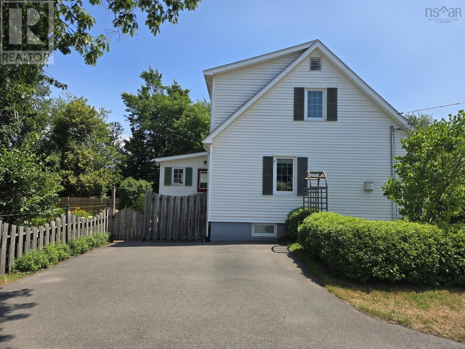 3 North Street, Truro, Nova Scotia  B2N 2C9 - Photo 3 - 202503990