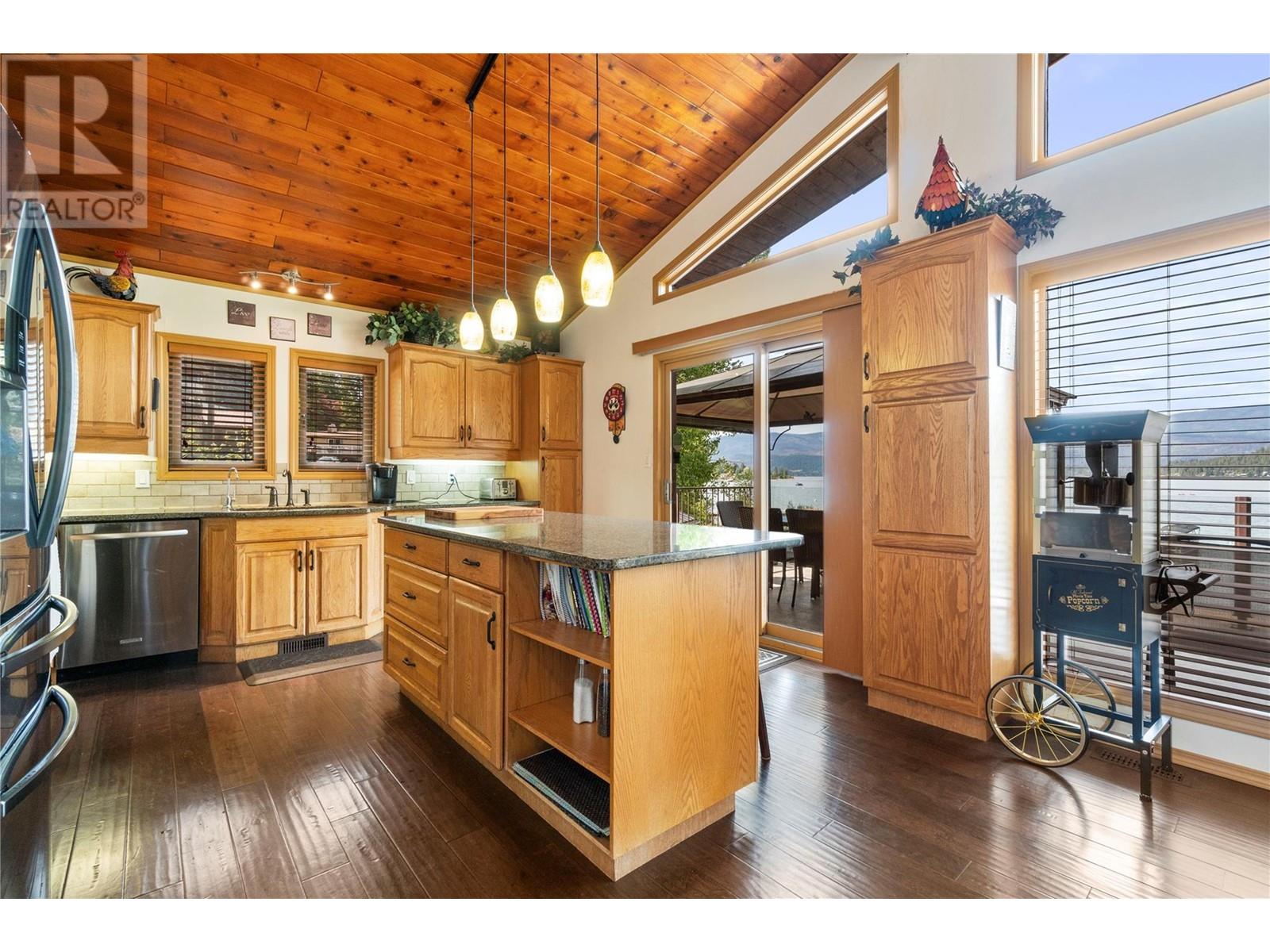 2647 Blind Bay Road, Blind Bay, British Columbia  V0E 1H1 - Photo 6 - 10337082