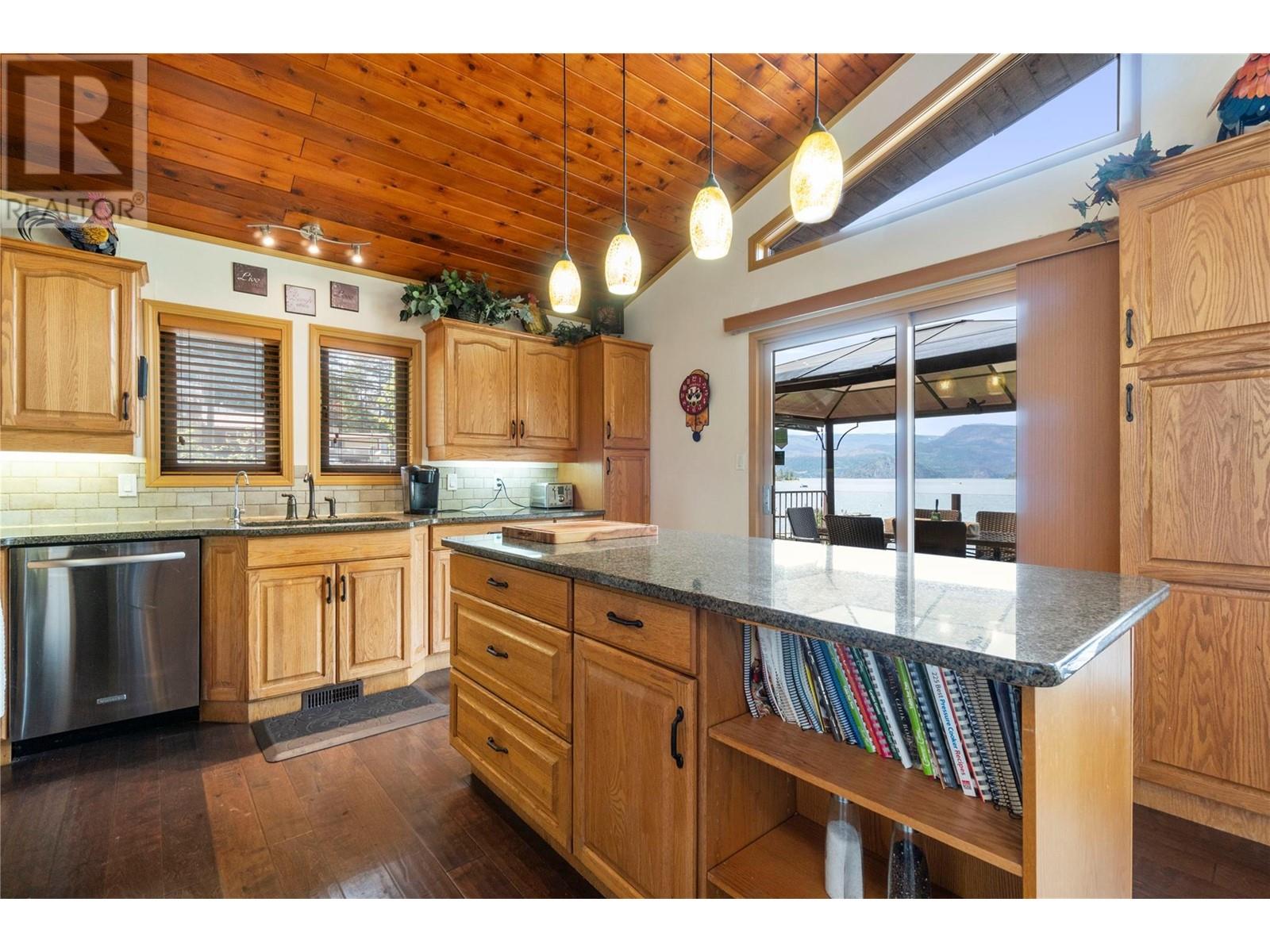 2647 Blind Bay Road, Blind Bay, British Columbia  V0E 1H1 - Photo 8 - 10337082