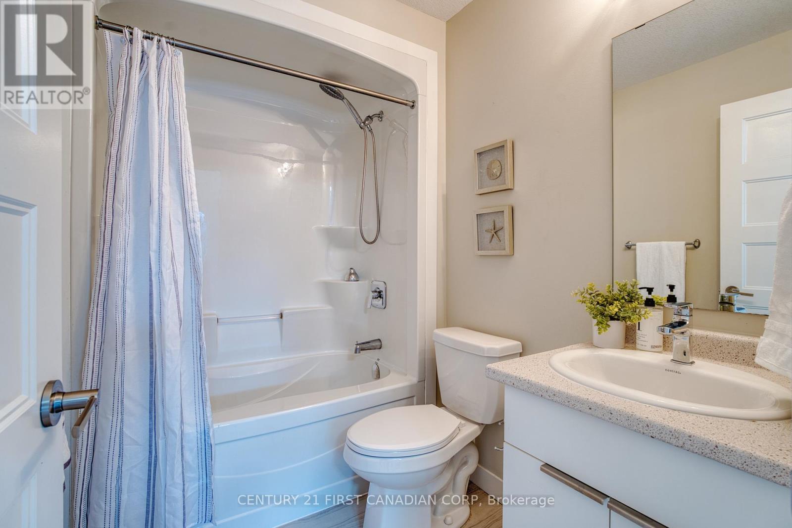 Photo 31 of 41 for 948 - 948 Georgetown Drive N