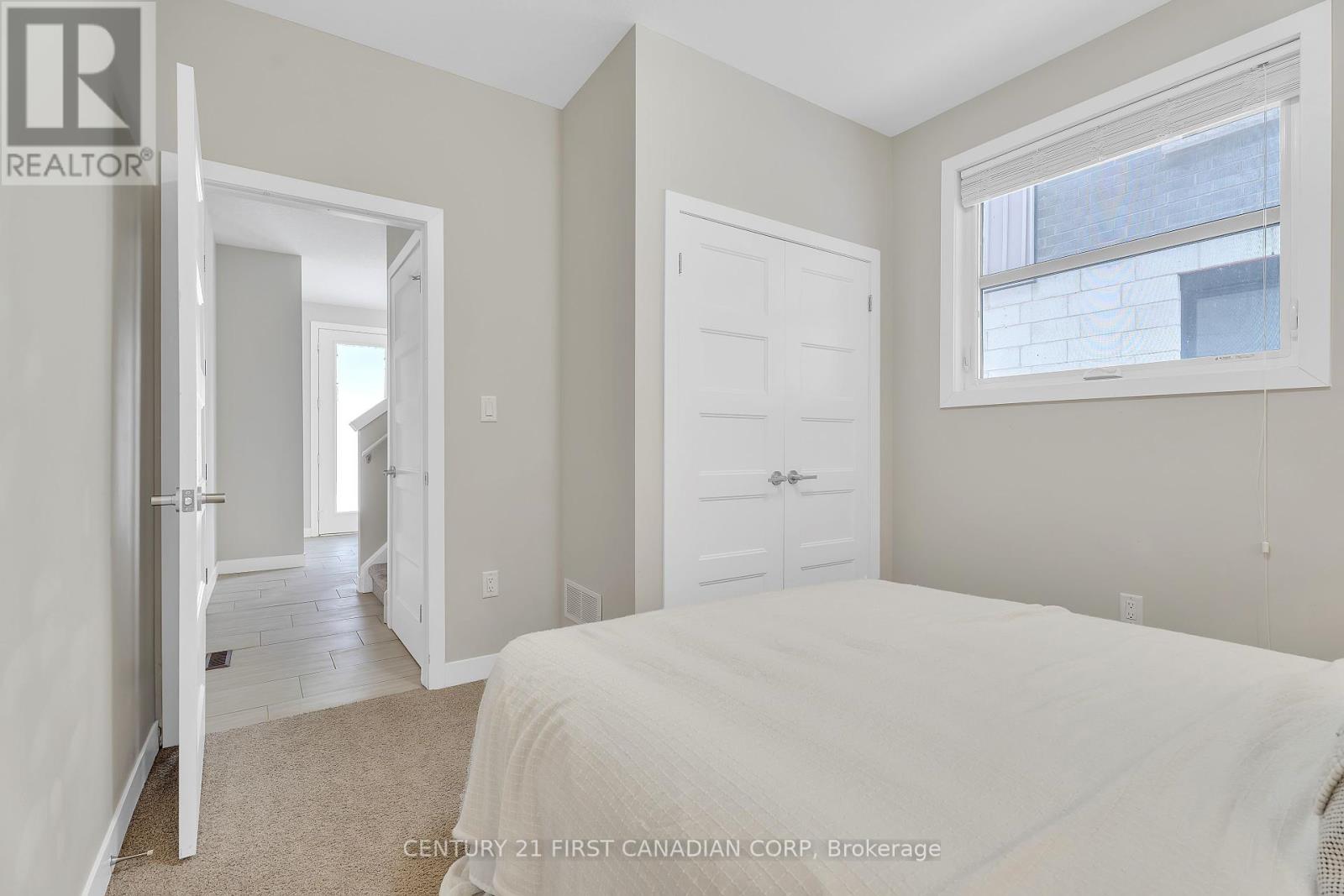 Photo 7 of 41 for 948 - 948 Georgetown Drive N