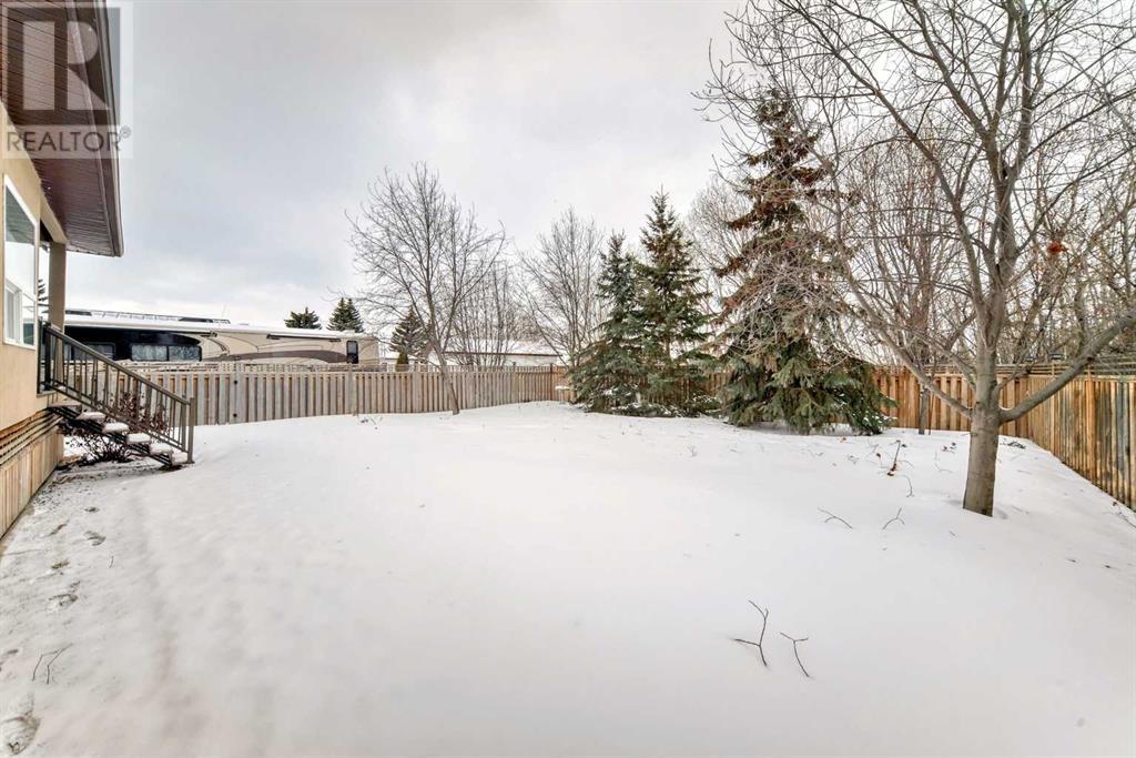 6110 52 Street Close, Ponoka, Alberta  T4J 1E8 - Photo 47 - A2189434