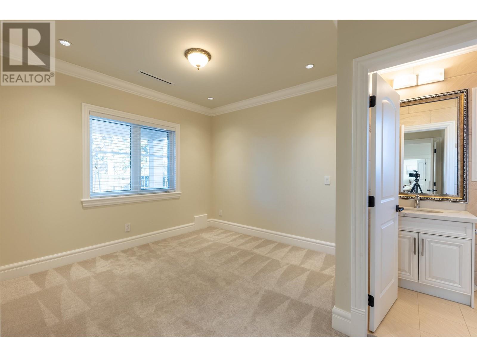 Listing Picture 34 of 40 : 9331 GLENACRES DRIVE, Richmond / 烈治文 - 魯藝地產 Yvonne Lu Group - MLS Medallion Club Member