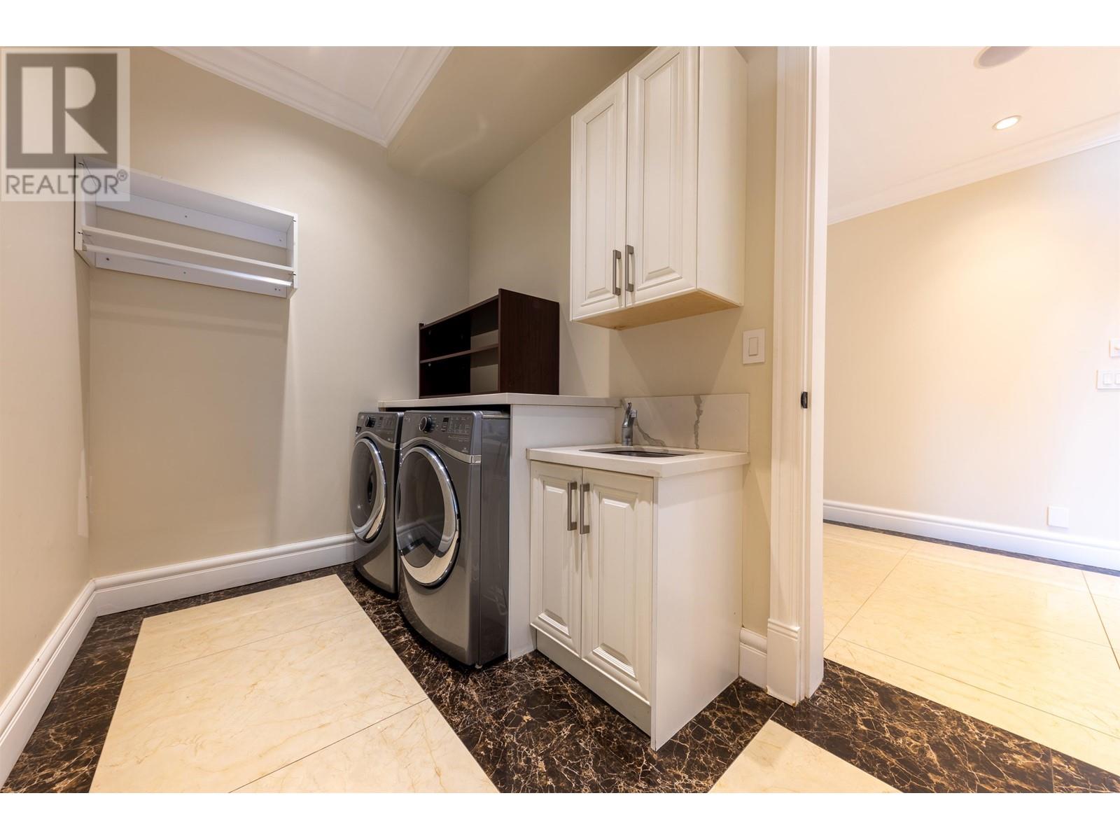 Listing Picture 39 of 40 : 9331 GLENACRES DRIVE, Richmond / 烈治文 - 魯藝地產 Yvonne Lu Group - MLS Medallion Club Member