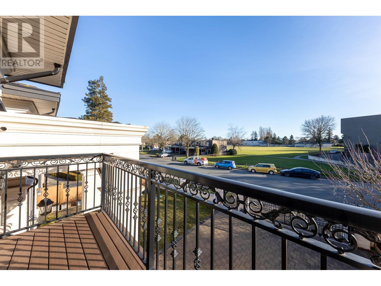 Listing Picture 38 of 40 : 9331 GLENACRES DRIVE, Richmond / 烈治文 - 魯藝地產 Yvonne Lu Group - MLS Medallion Club Member