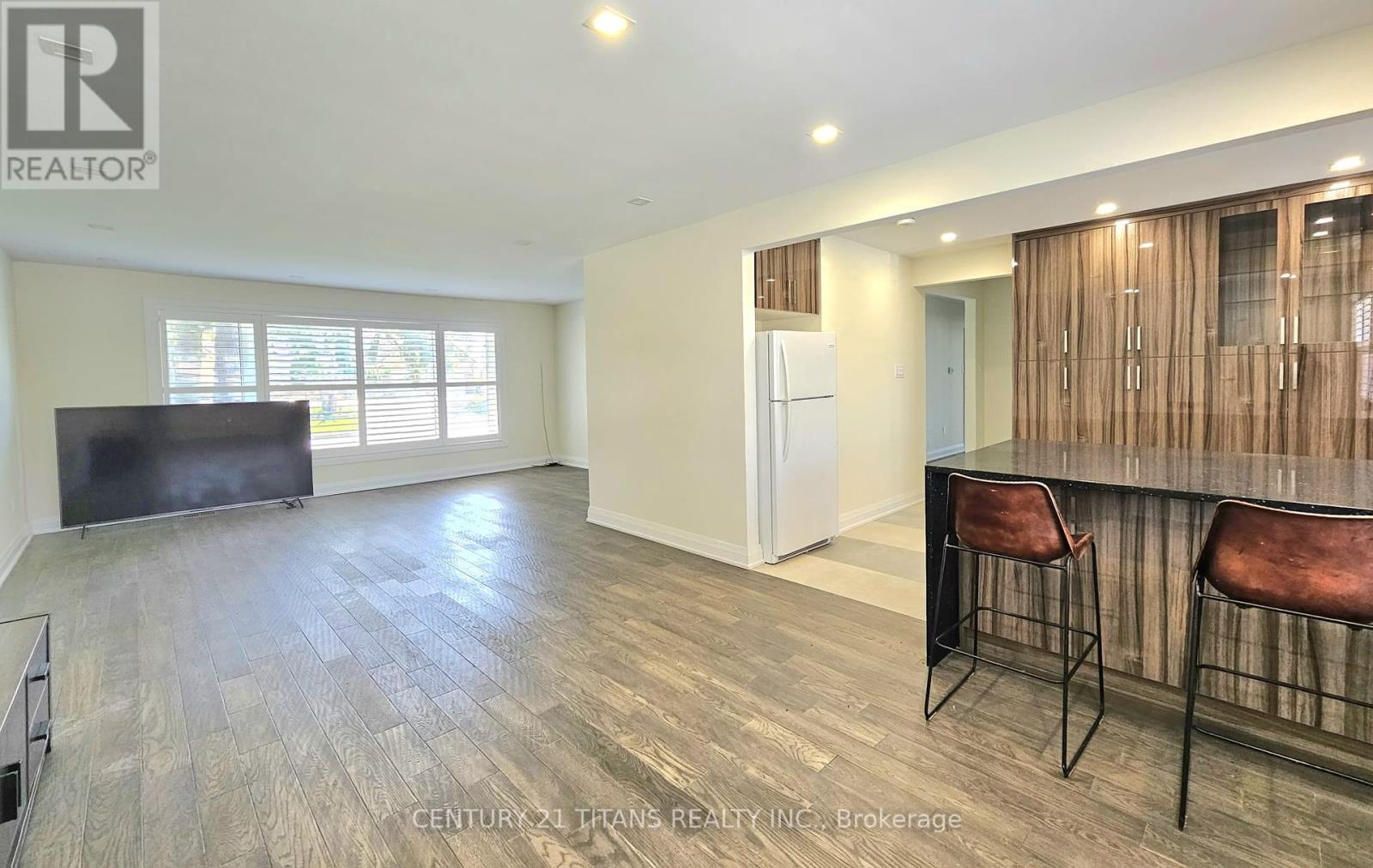 40 Hill Crescent, Toronto (Scarborough Village), Ontario  M1M 1J2 - Photo 6 - E11939521