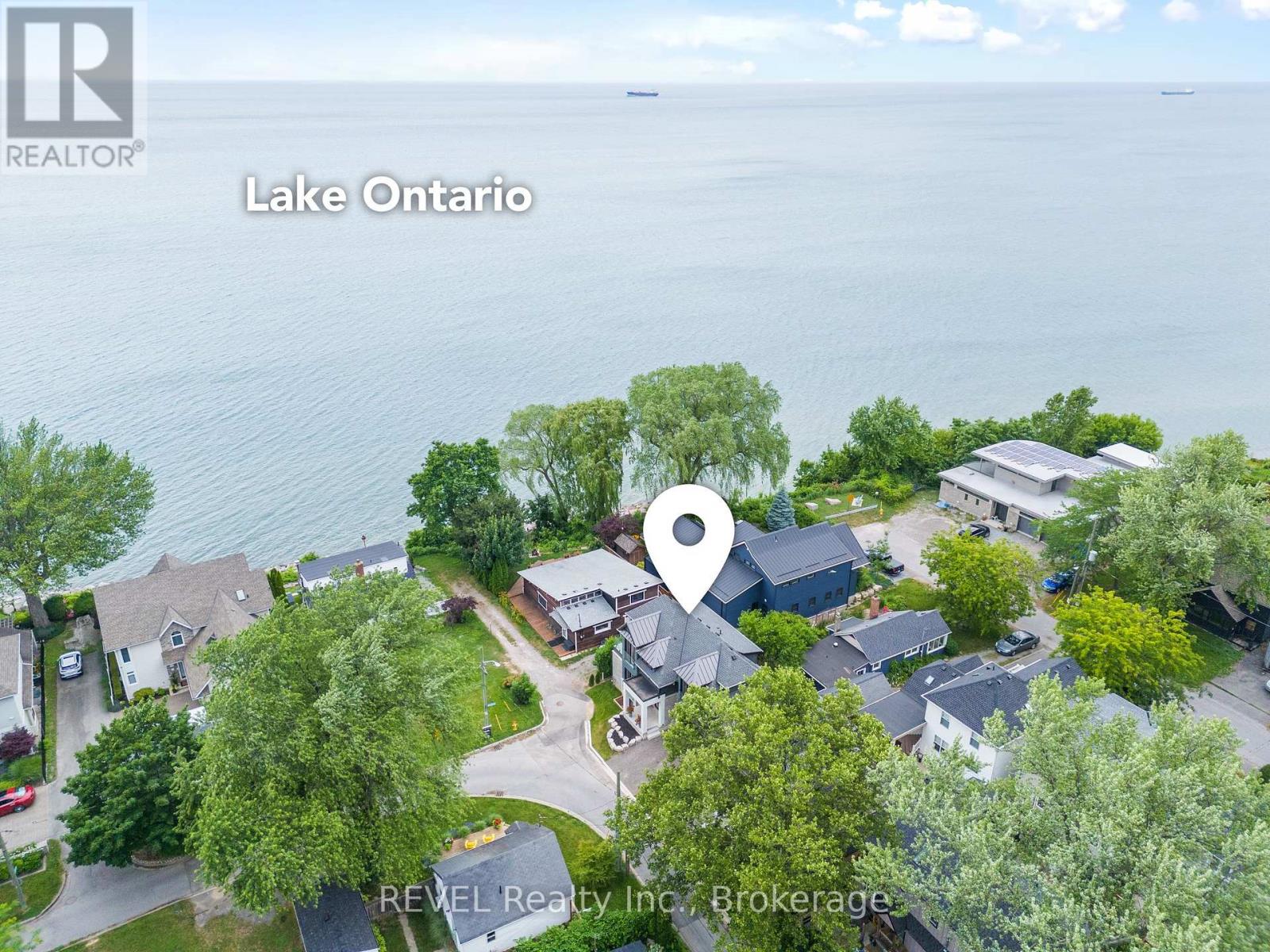 Property at 10 PAXTON AVENUE image 3