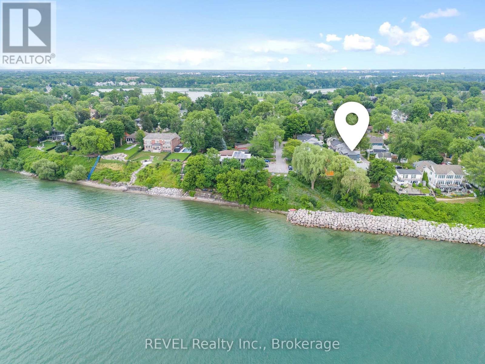 Property at 10 PAXTON AVENUE image 4