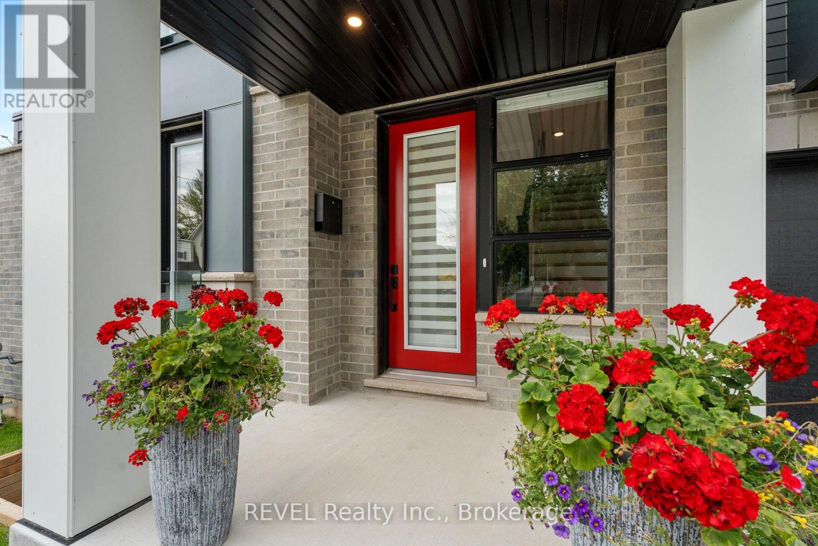 Property at 10 PAXTON AVENUE image 5