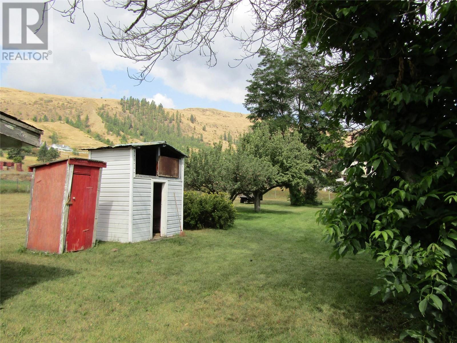 5300 Hillview Road, Grand Forks, British Columbia  V0H 1H5 - Photo 19 - 10336790