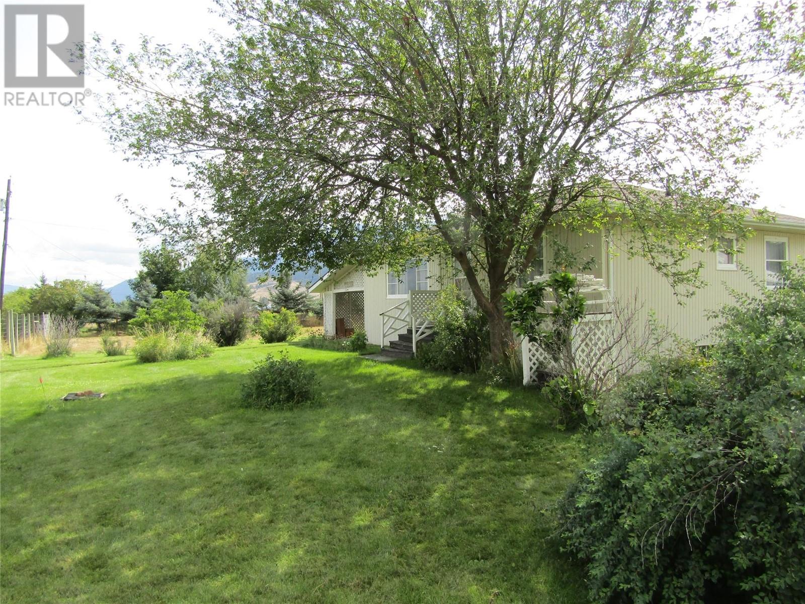 5300 Hillview Road, Grand Forks, British Columbia  V0H 1H5 - Photo 3 - 10336790