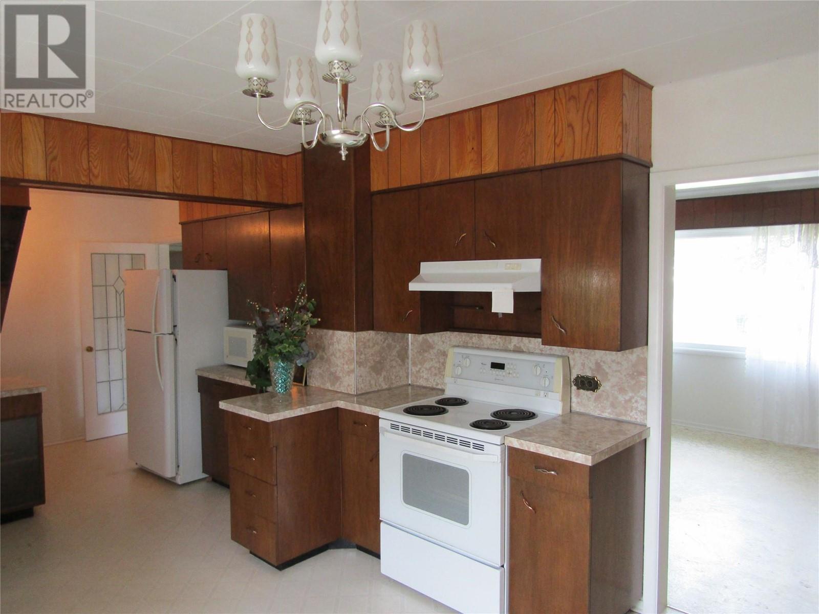 5300 Hillview Road, Grand Forks, British Columbia  V0H 1H5 - Photo 36 - 10336790