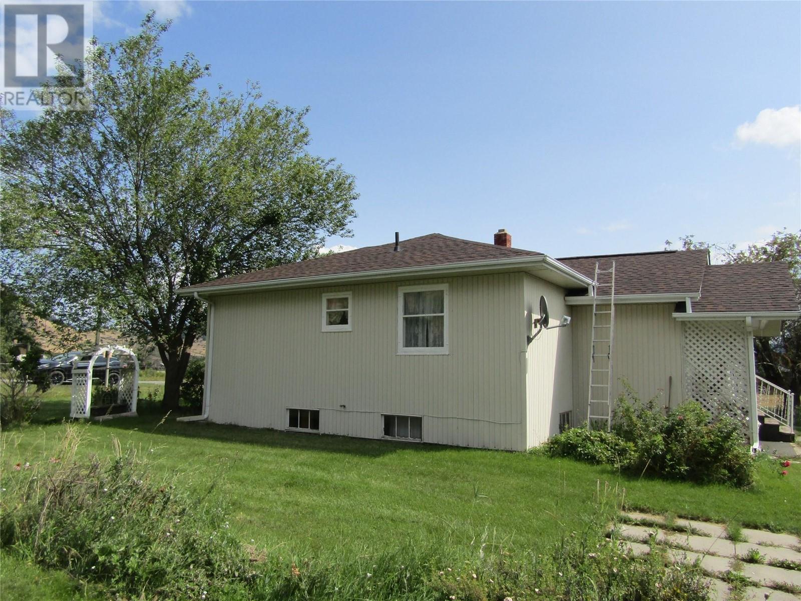 5300 Hillview Road, Grand Forks, British Columbia  V0H 1H5 - Photo 4 - 10336790