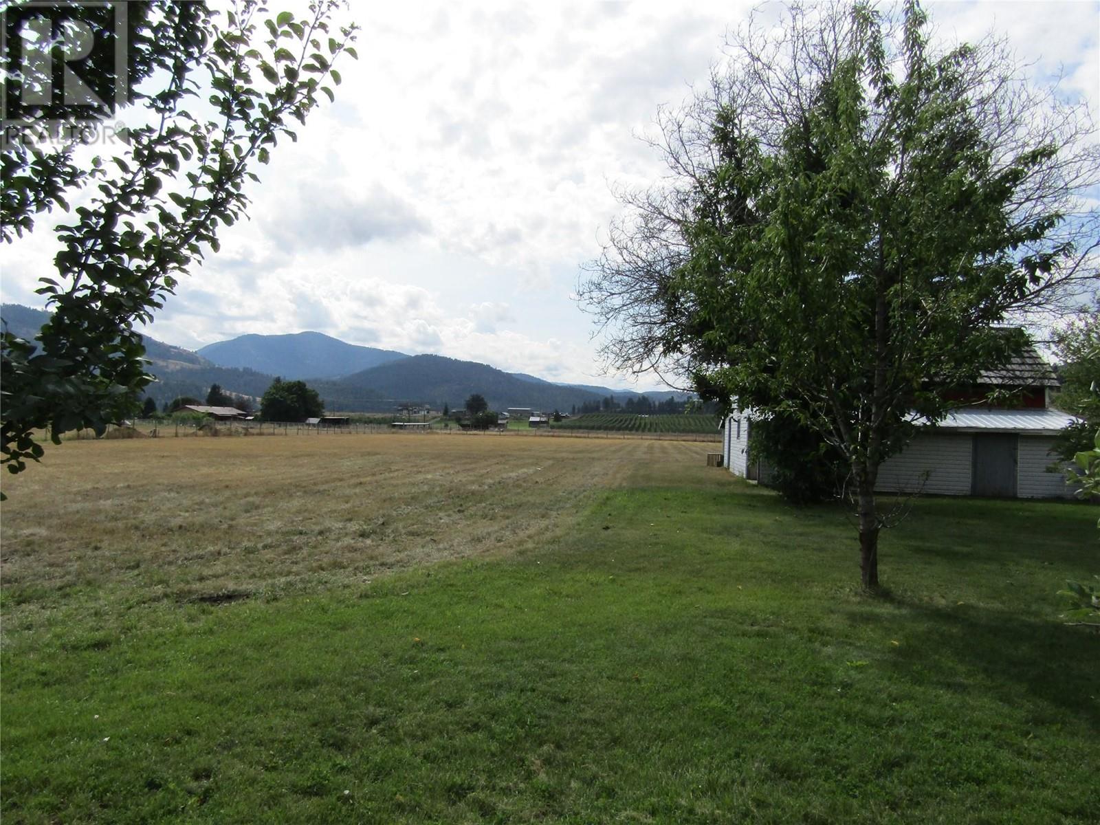 5300 Hillview Road, Grand Forks, British Columbia  V0H 1H5 - Photo 5 - 10336790