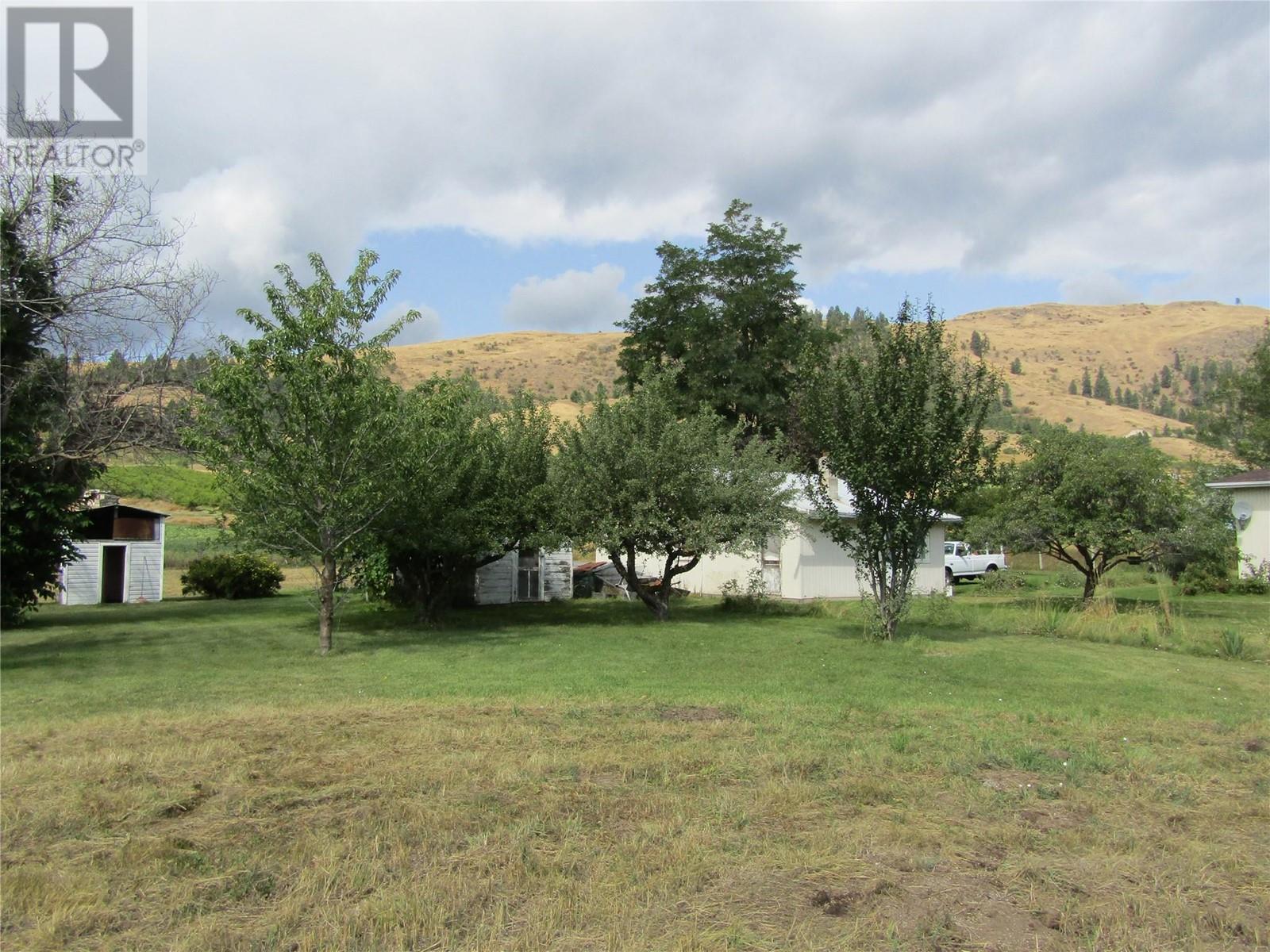 5300 Hillview Road, Grand Forks, British Columbia  V0H 1H5 - Photo 8 - 10336790