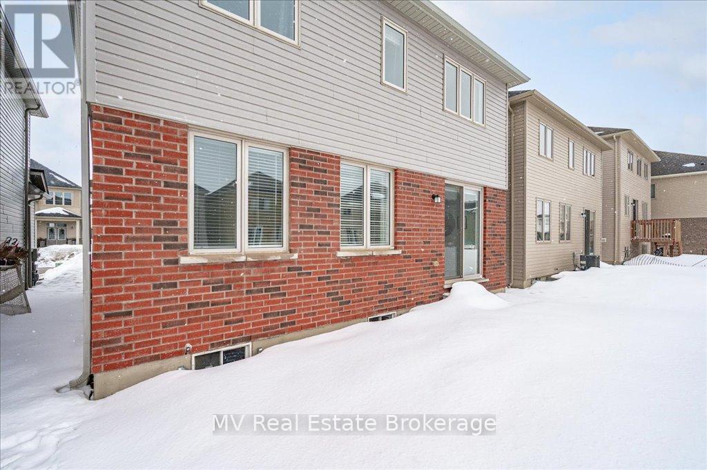 82 Spicer Street, Centre Wellington, Ontario  N1M 0H7 - Photo 39 - X11997641