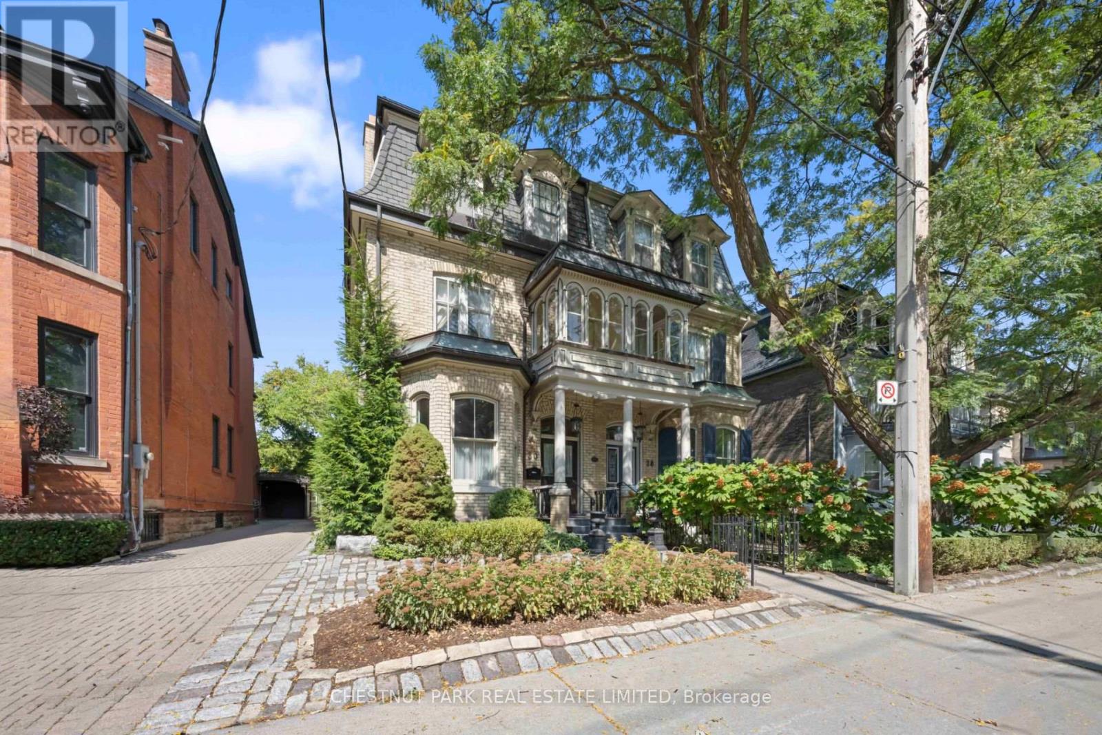 30 BERNARD AVENUE, Toronto, Ontario
