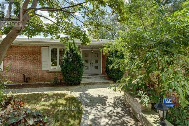 48 Bannatyne Drive, Toronto (St. Andrew-Windfields), Ontario  M2L 2N9 - Photo 2 - C11997728