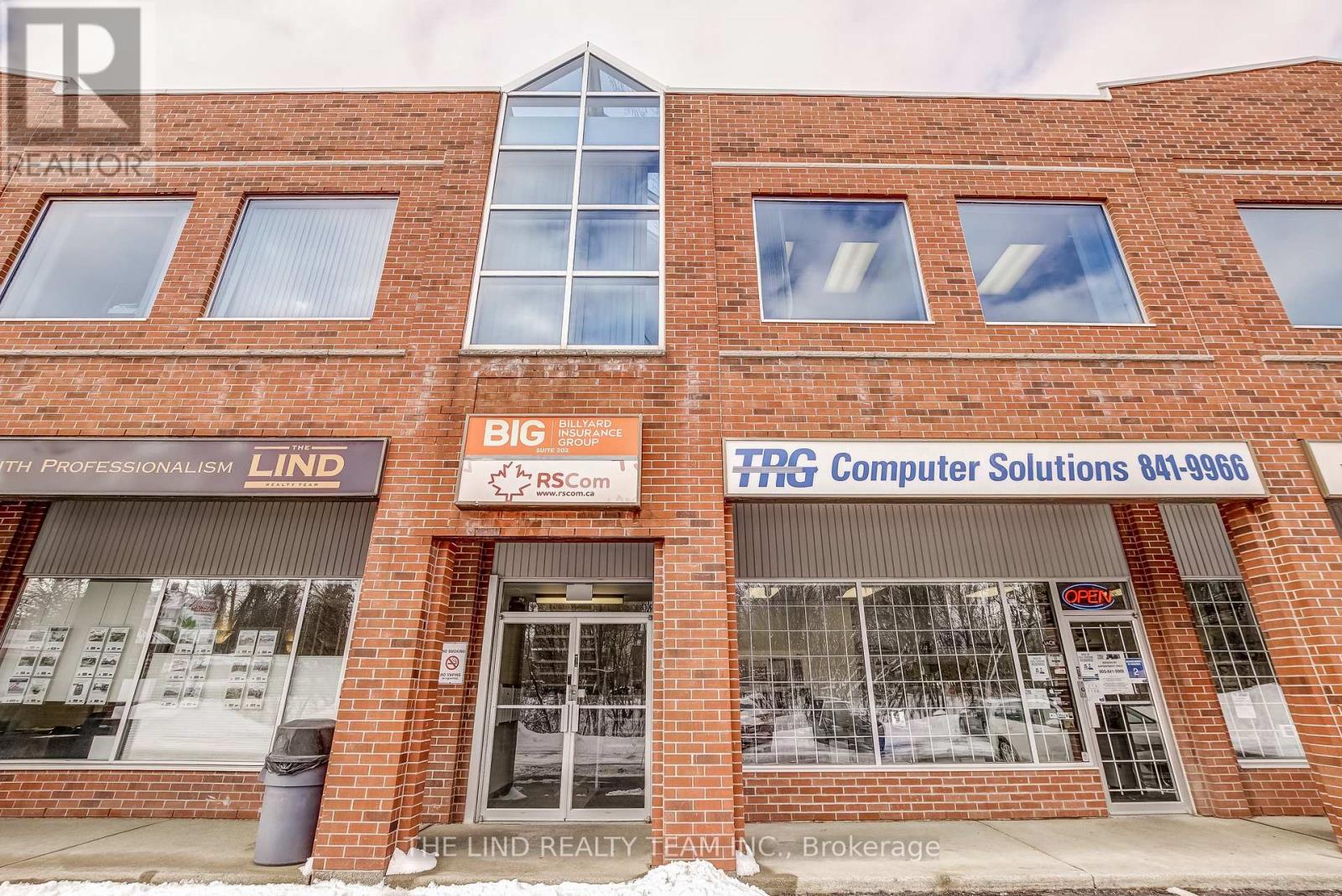 202a - 15105 Yonge Street, Aurora, Ontario  L4G 1M3 - Photo 3 - N11997597