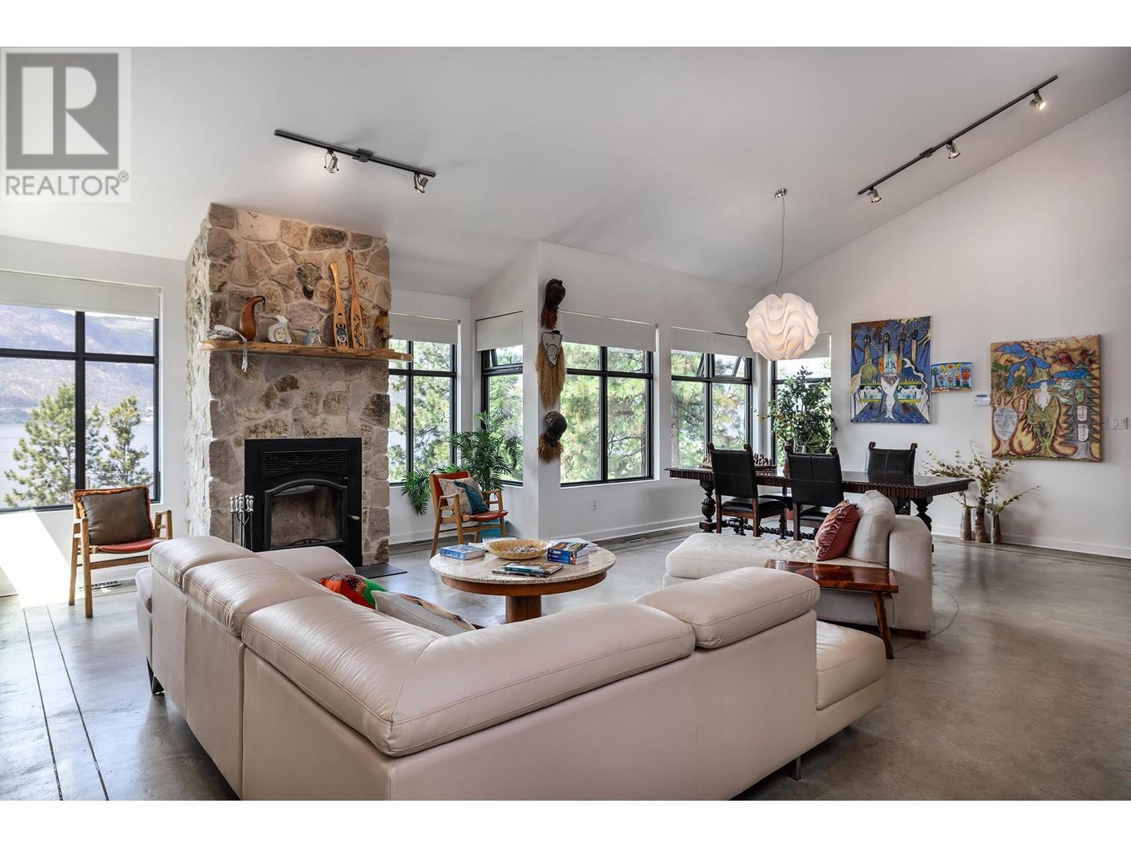 Property at 10145 Okanagan Centre Road W image 1