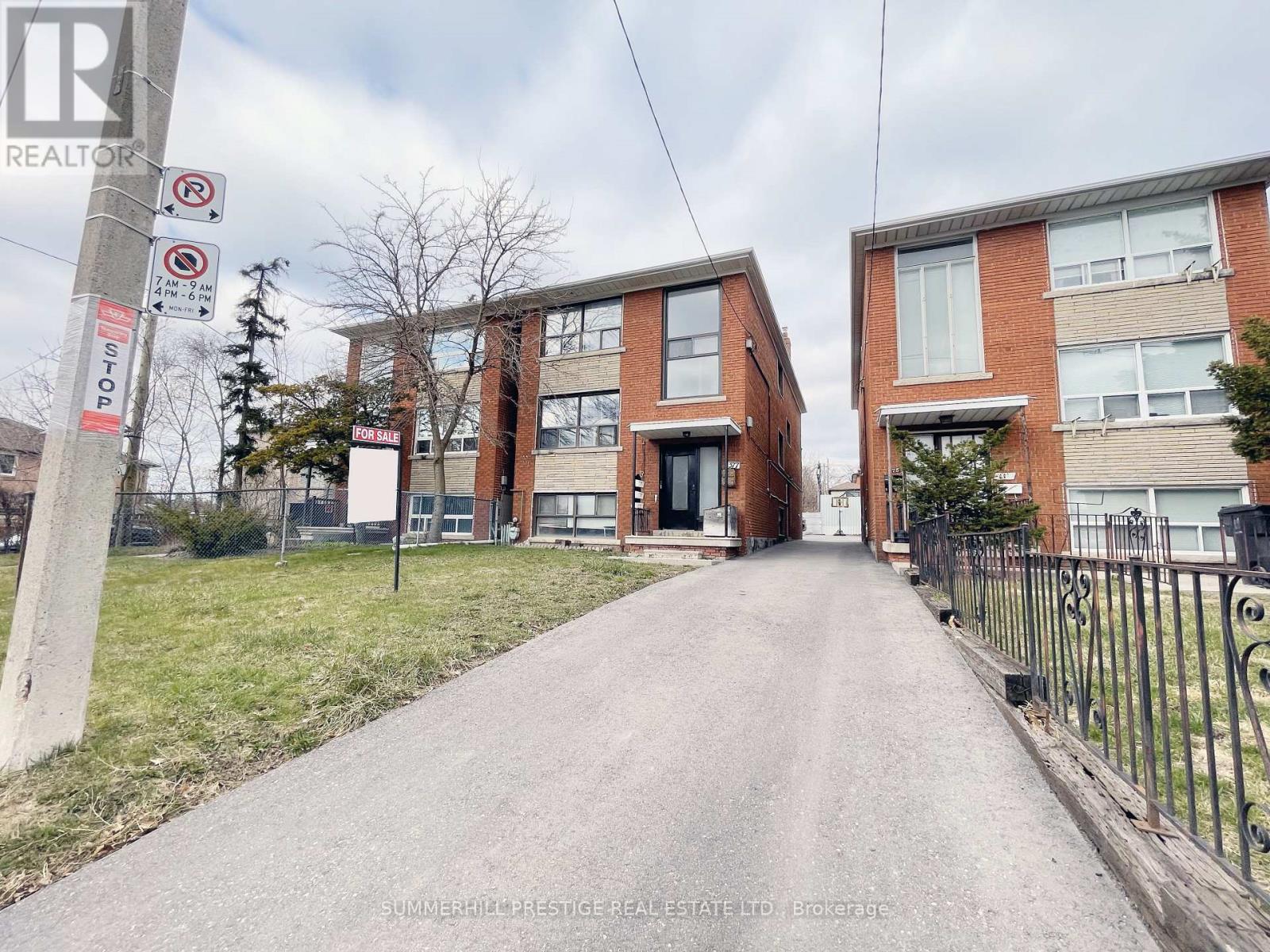 377 Caledonia Road, Toronto (Caledonia-Fairbank), Ontario  M6E 4T7 - Photo 5 - W11997460